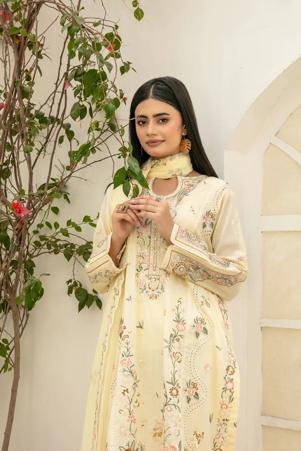 Elisol 3pcs Semi-Stitched Fancy Emb Lawn [D-4401]