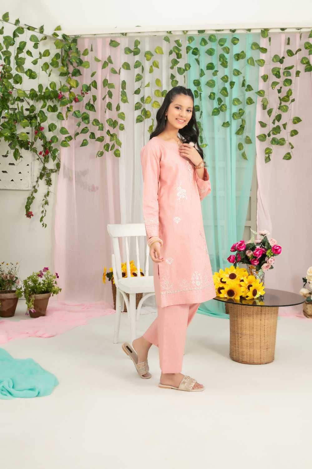 D-1529 - Pyari Saheli