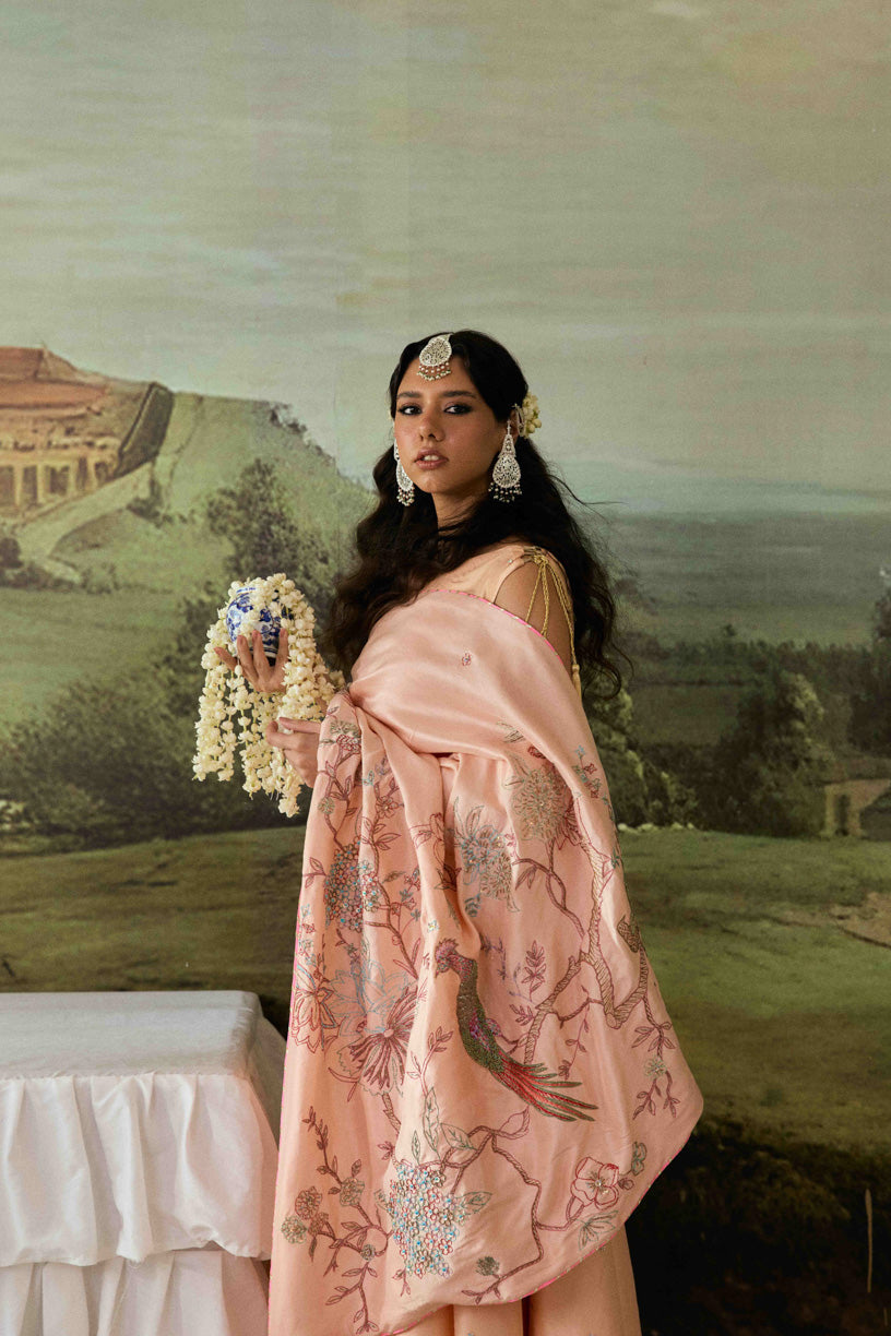 Vashah Fakhta - Hand Embroidered Raw Silk Shawl - Shopping Karado