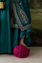 Vashah Neela Sabz - Hand Embroidered Luxury Fabric Shawl - Shopping Karado