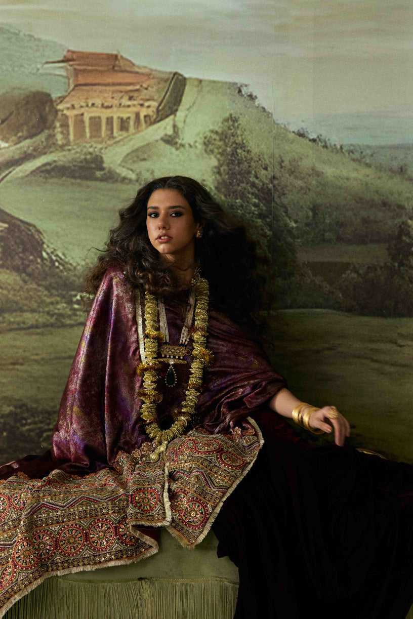 Vashah Jaamuni - Hand Embroidered Velvet Shawl - Shopping Karado