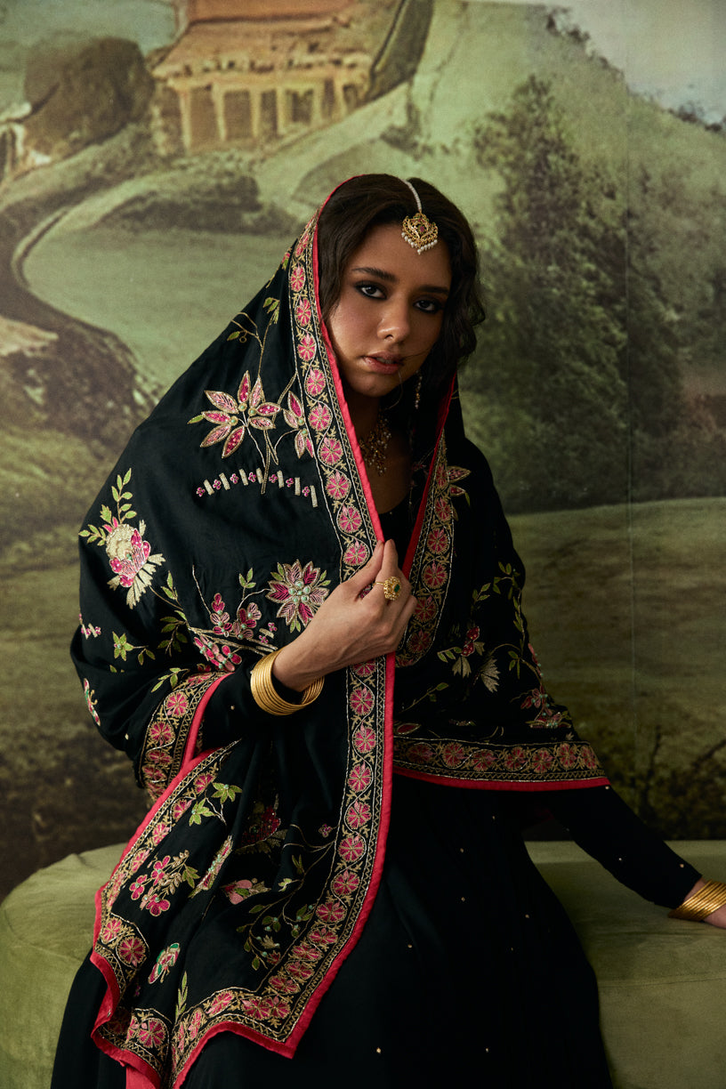 Vashah Chintz Noir - Hand Embroidered Raw Silk Shawl - Shopping Karado