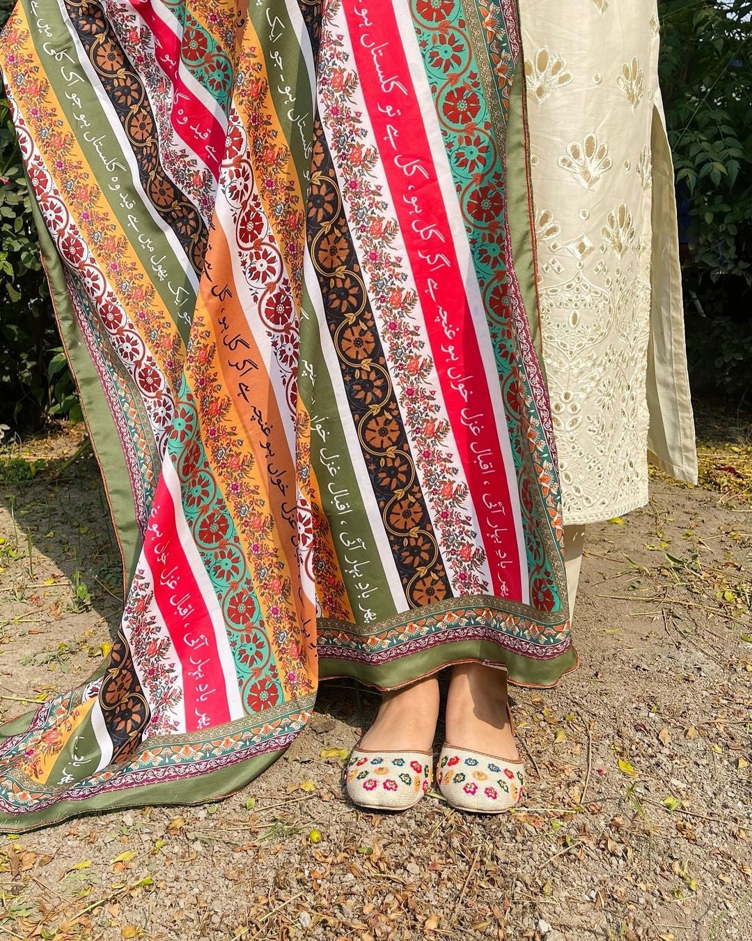 Phool Stripe Odhni - Default Title - Buy Online at Shopping Karado
