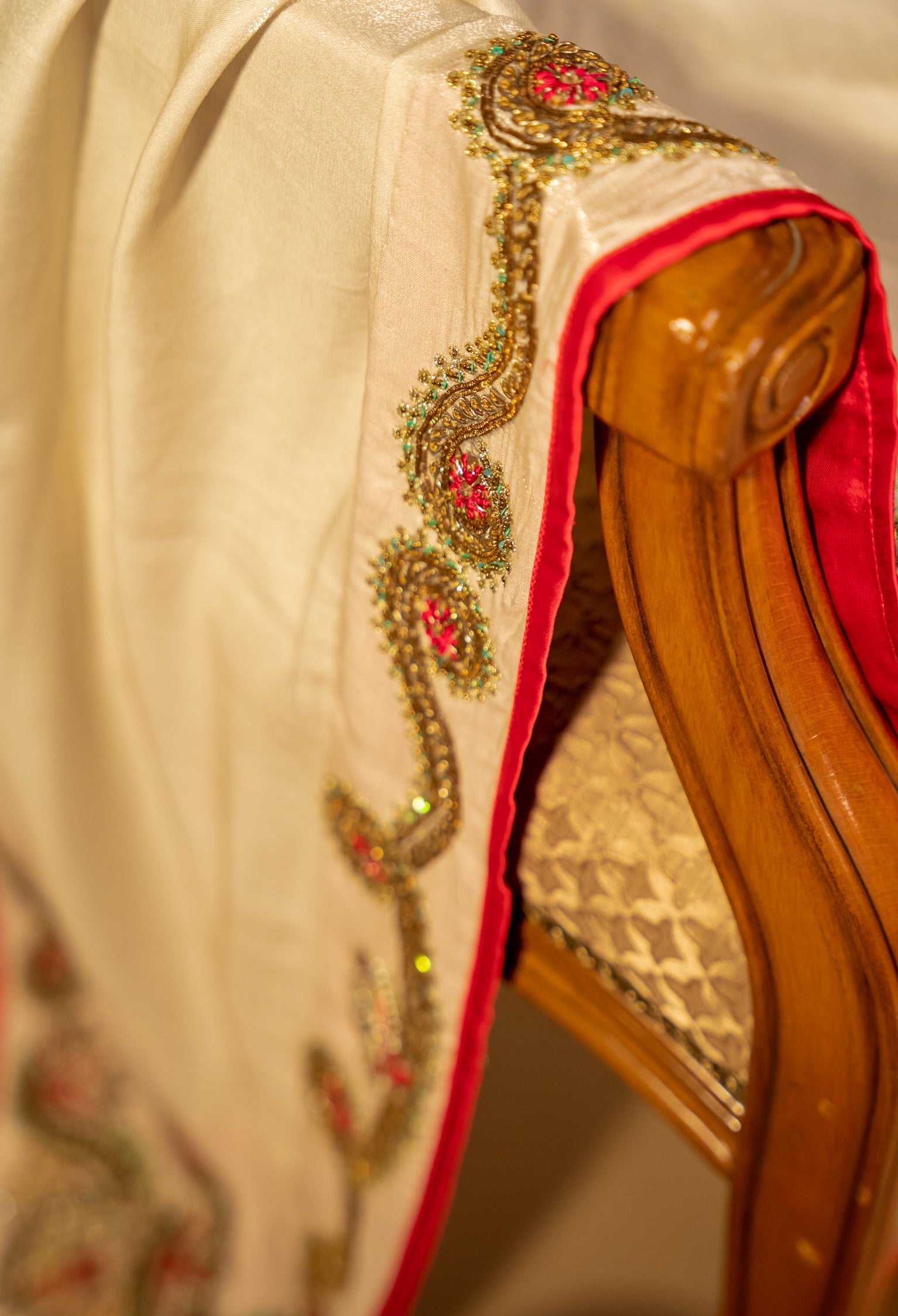 Amber Shawl - White Embroidered Luxury Shawl - Buy Online Pakistan