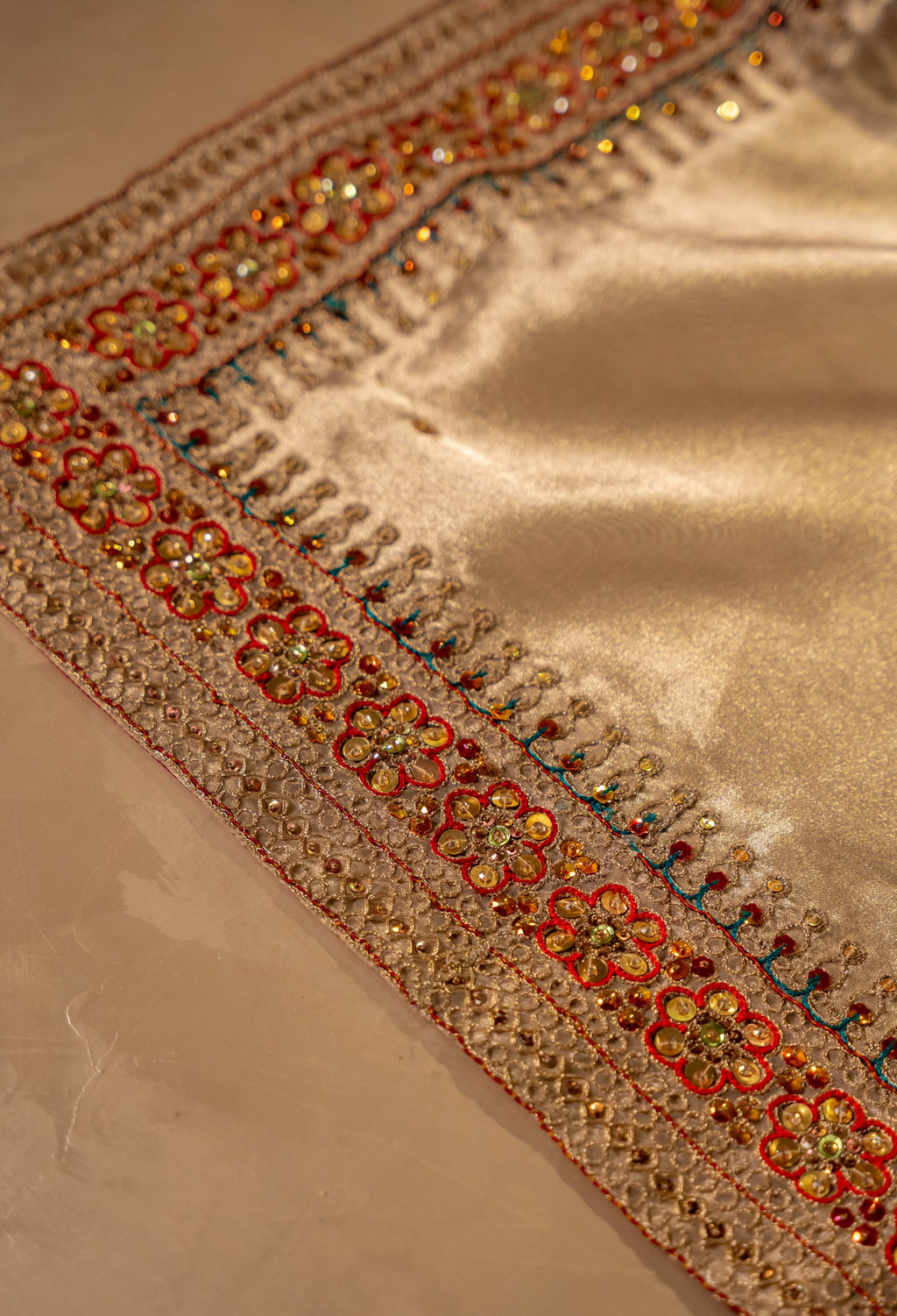 Buy Hyderabadi Khara Dupatta Online - Vashah Handcrafted Shawl - Shopping Karado