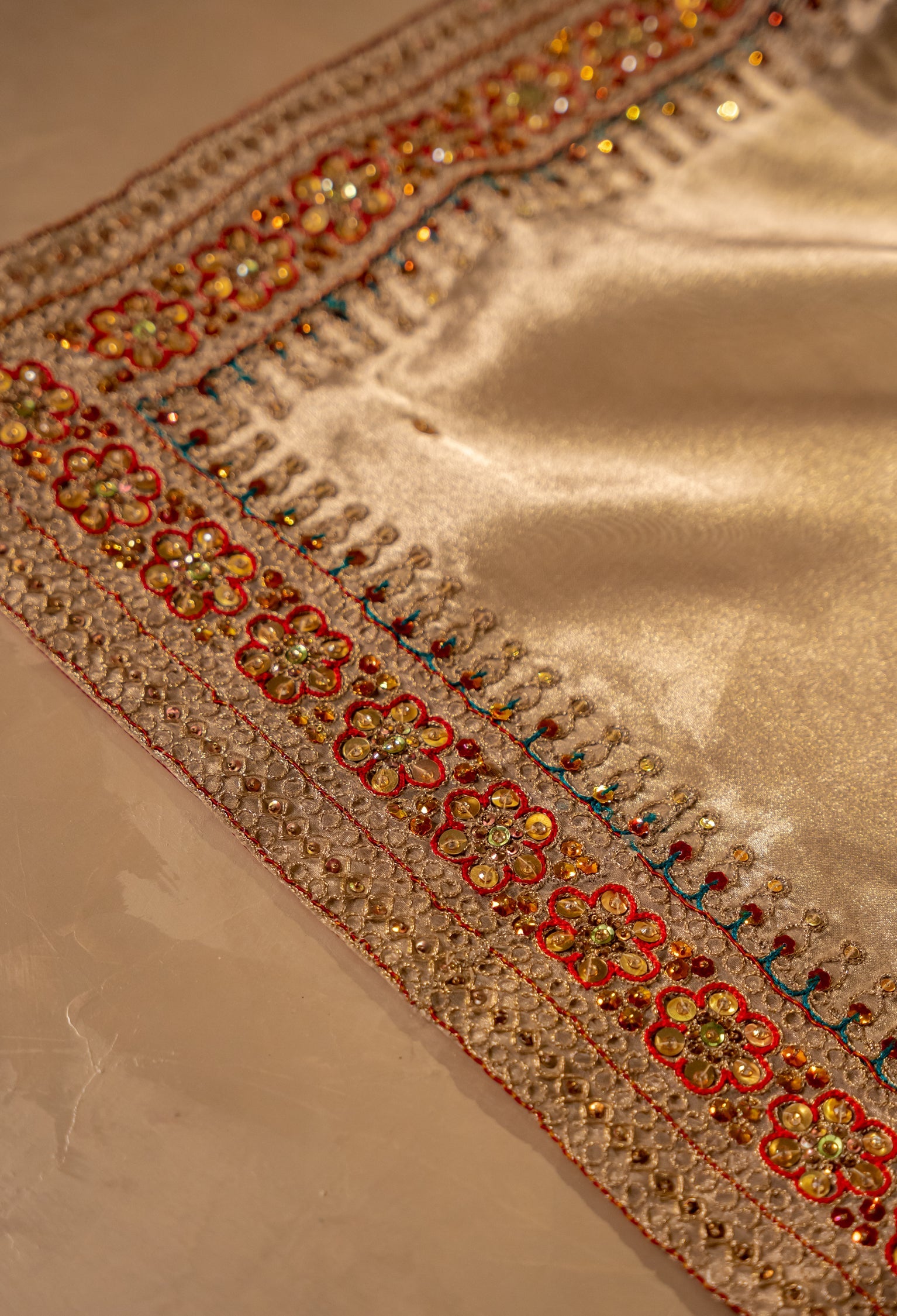 Buy Hyderabadi Khara Dupatta Online - Vashah Handcrafted Shawl - Shopping Karado