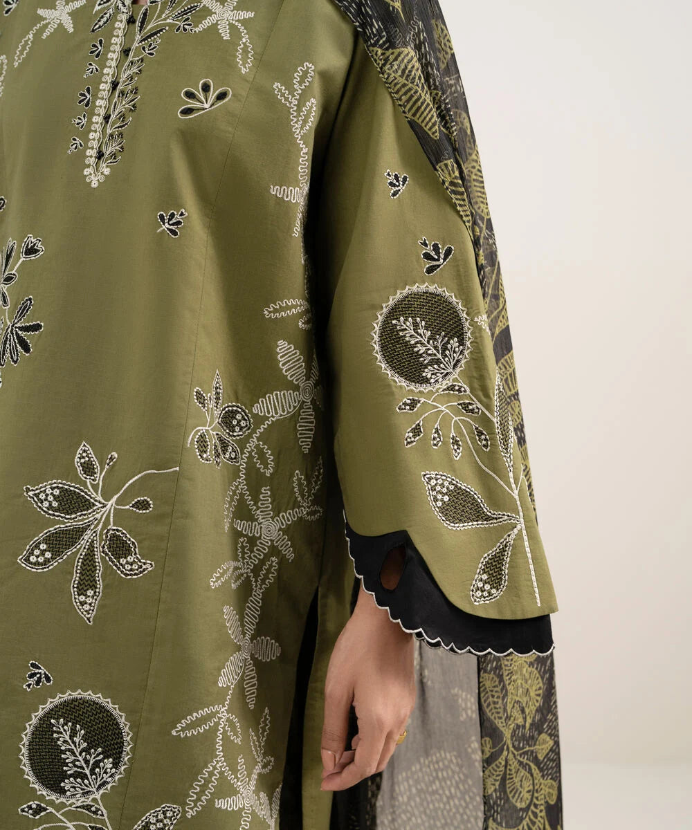 3 Piece - Embroidered Lawn Suit
