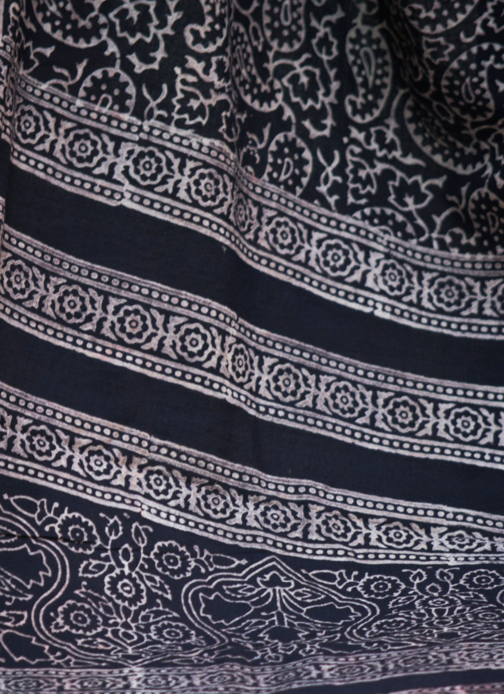 Organic Dye Hand Block Printed Ajrak Chaadar Chinar Leaf – Black (Cotton) | Ajrak Design Dress Wrap