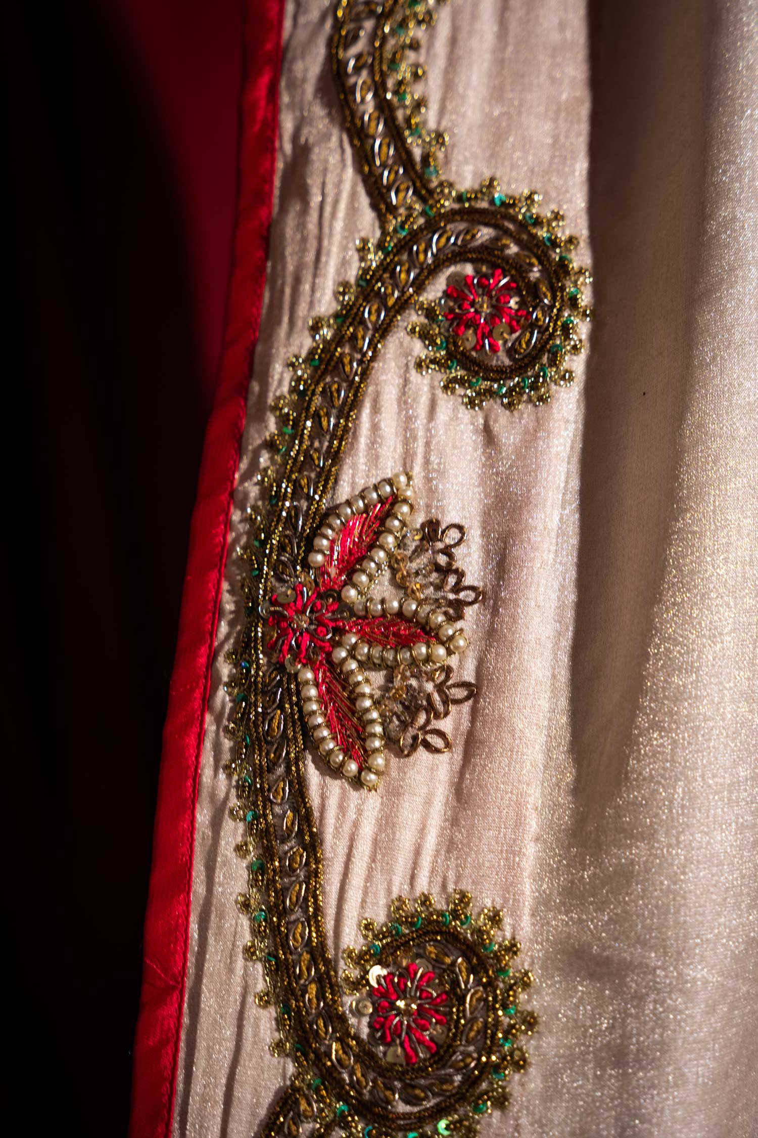 Amber Shawl - White Embroidered Luxury Shawl - Buy Online Pakistan