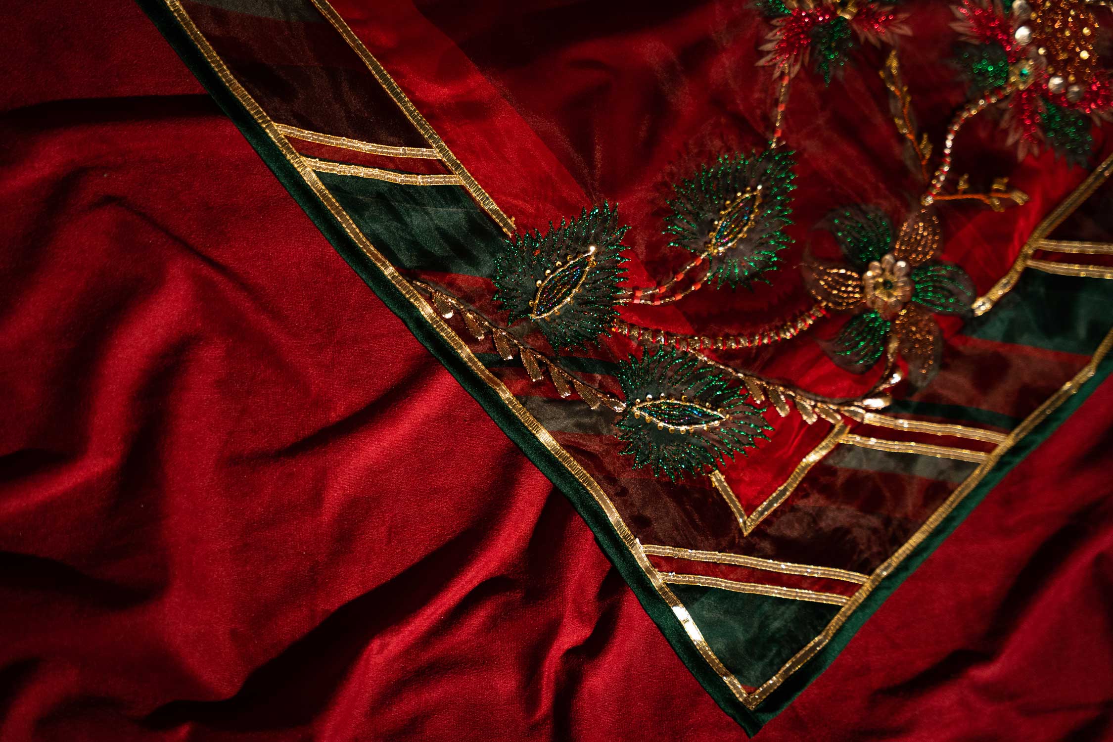 Shajar Shawl Detail View - Luxury Pakistani Shawl - shoppingkarado.com