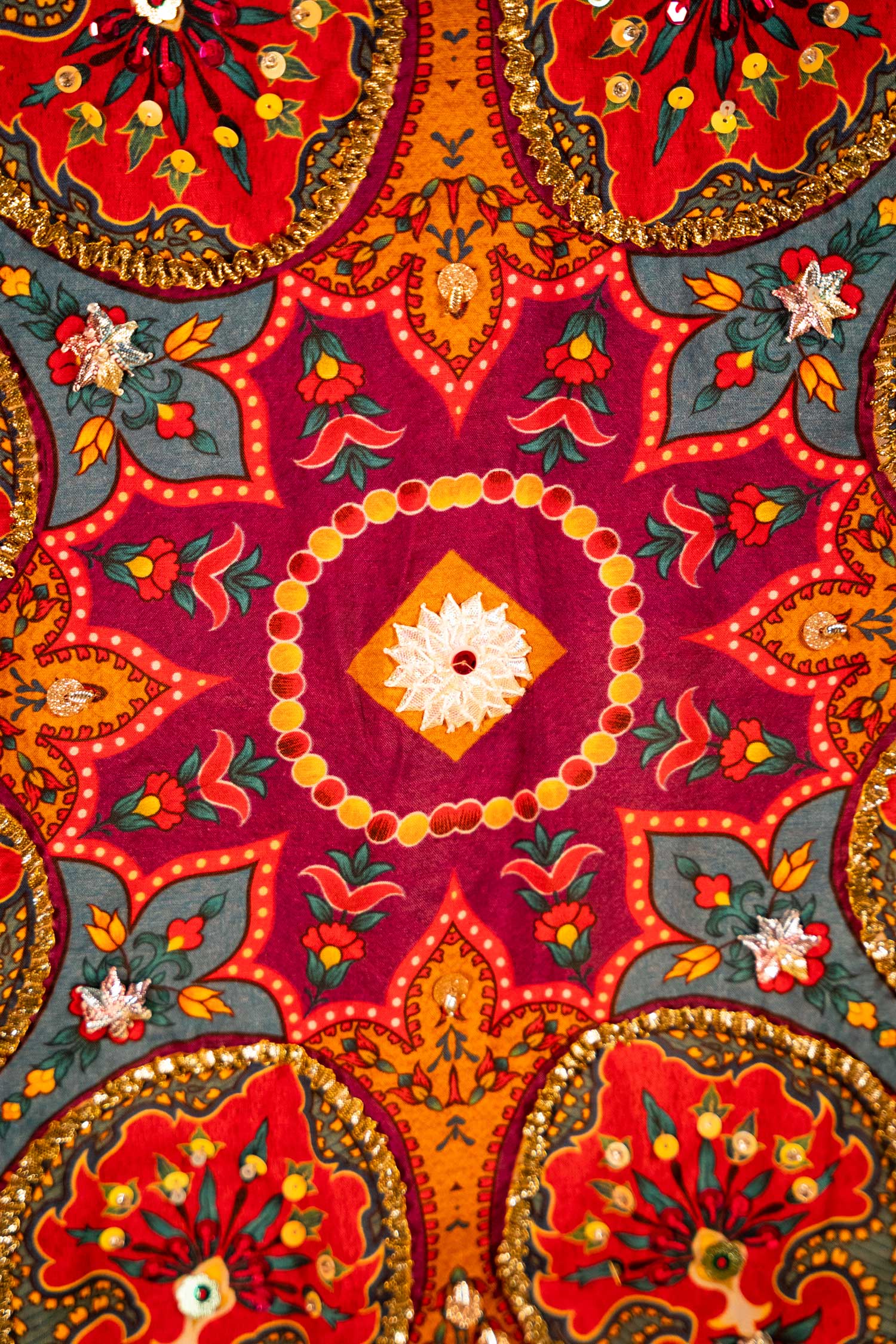 Vashah Mandala - Shawl - Hand Embroidered Raw Silk Shawl - Shopping Karado