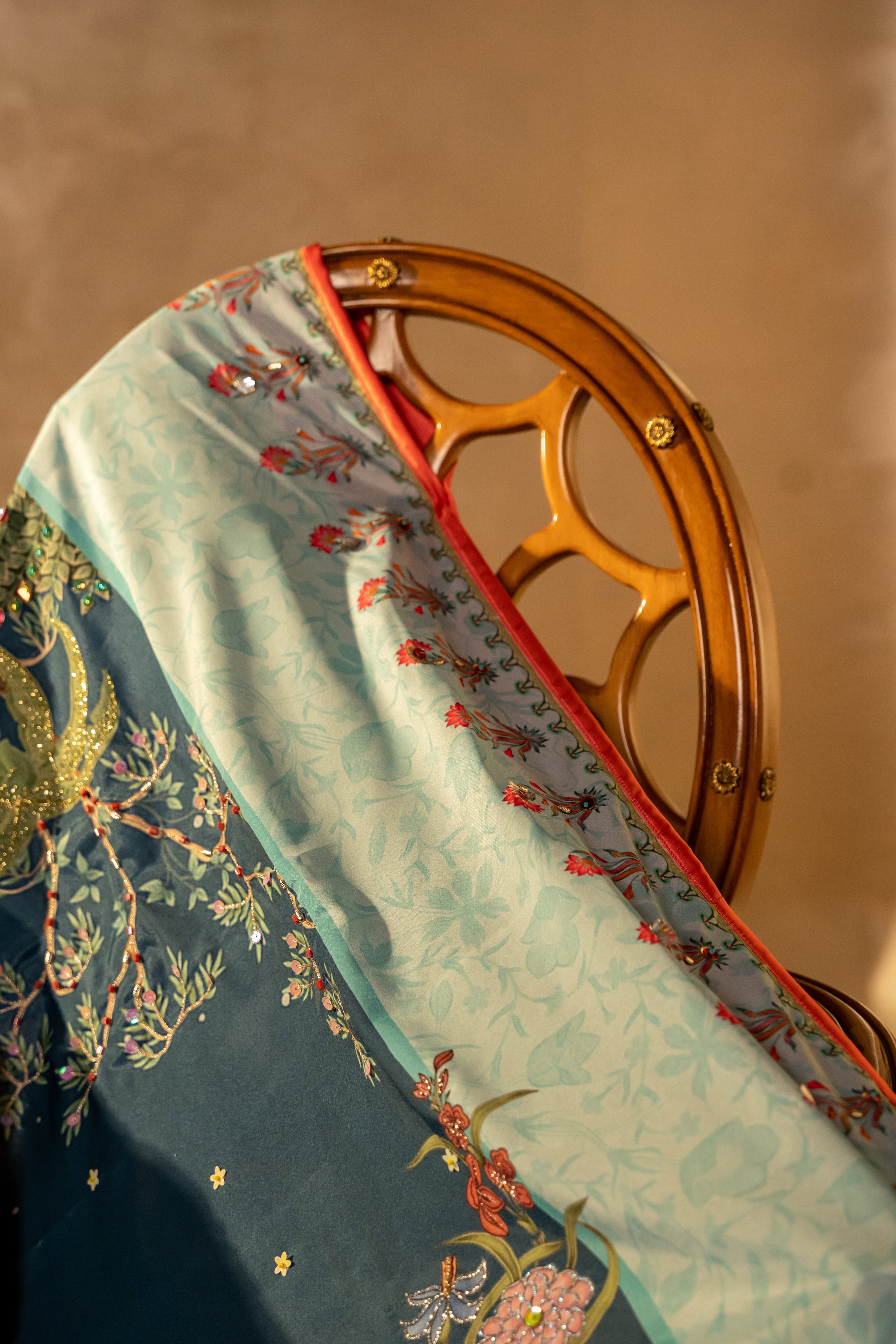 Shahjahan Detail View - Luxury Pakistani Shawl - shoppingkarado.com