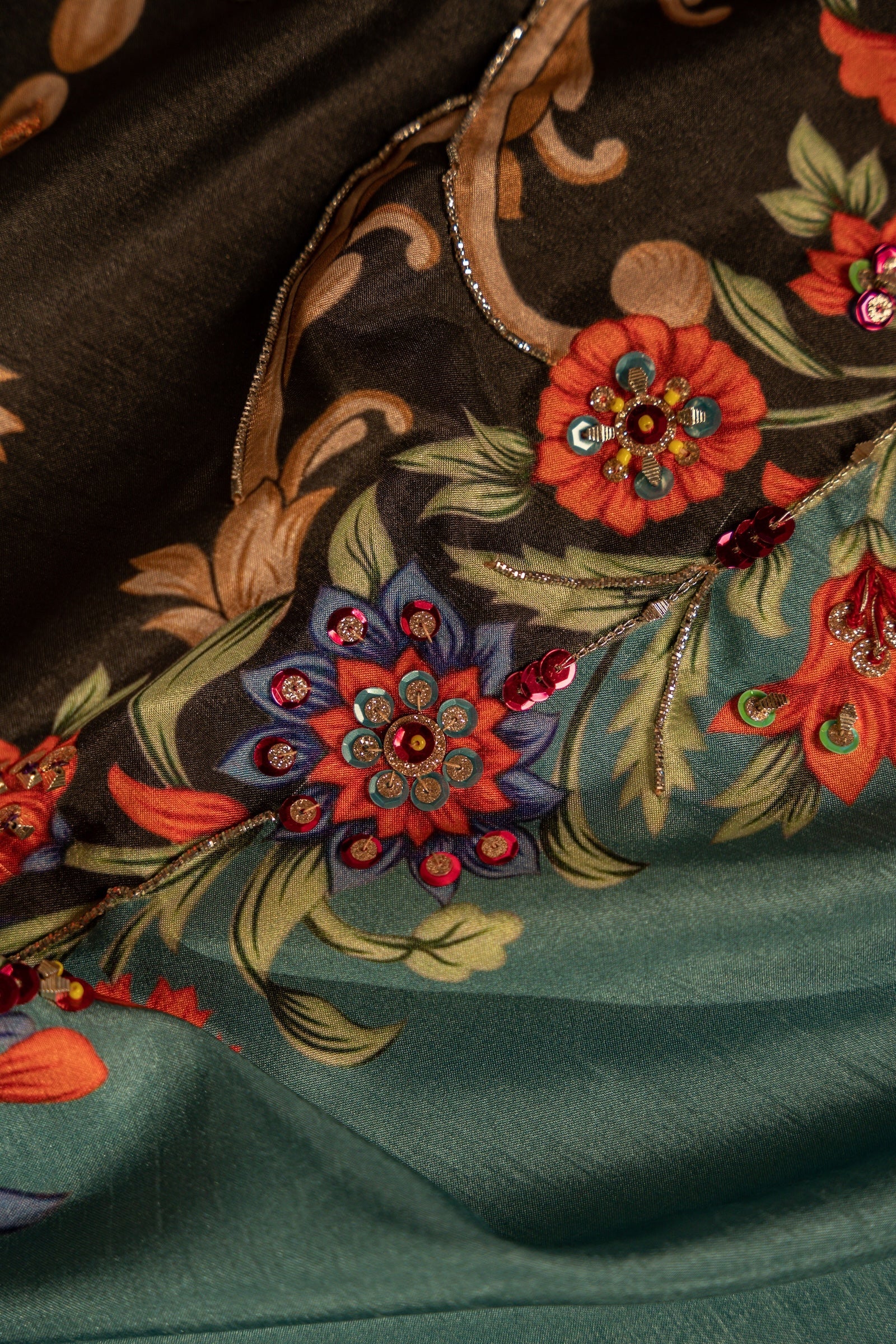 Buy Parwana Shawl Online - Vashah Handcrafted Shawl - Shopping Karado