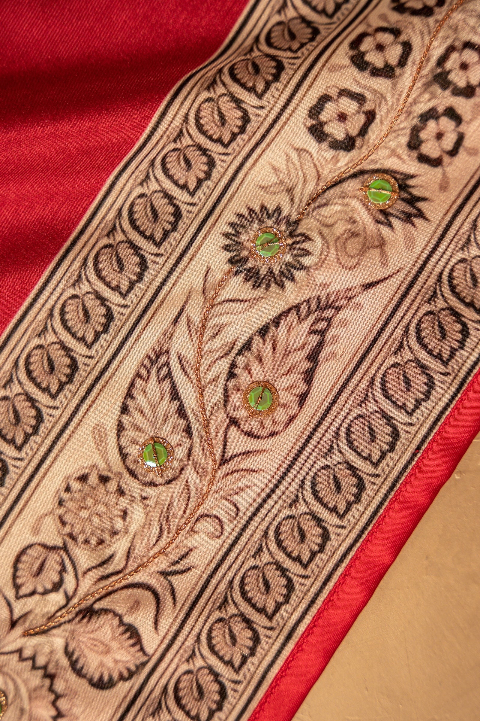 Pihu Shawl Detail View - Luxury Pakistani Shawl - shoppingkarado.com