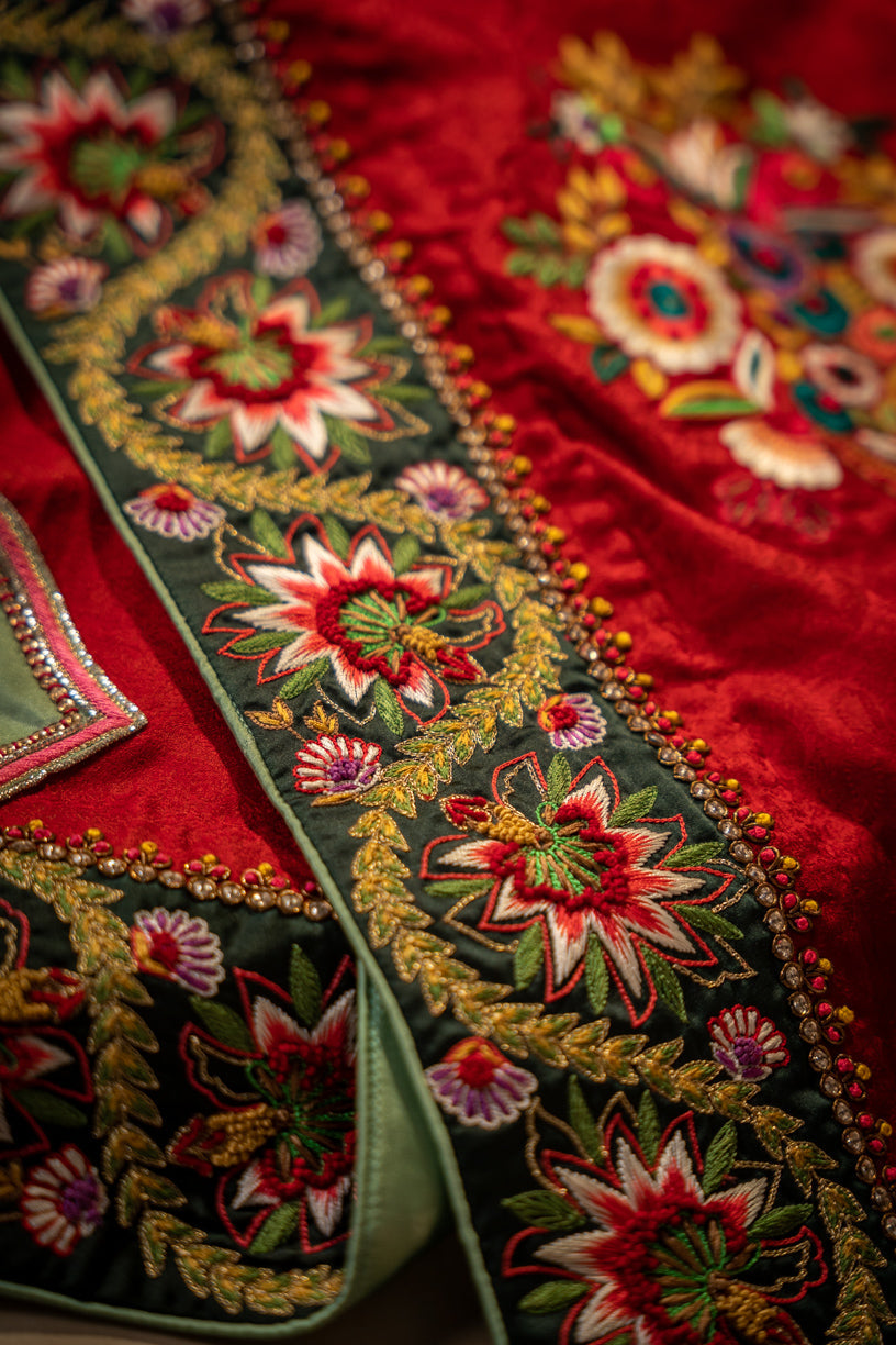 Vashah Bano - Shawl - Hand Embroidered Silk Shawl - Shopping Karado