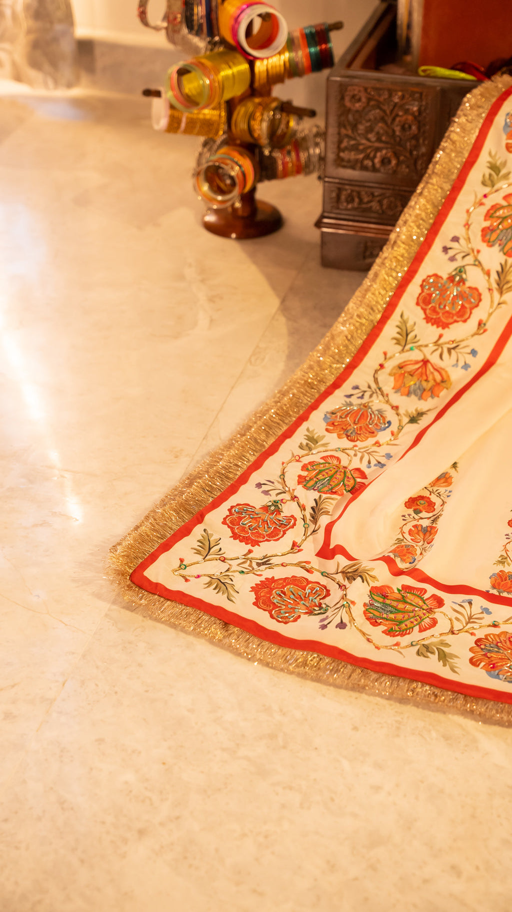 Buy Amar Online - Vashah Handcrafted Shawl - Shopping Karado
