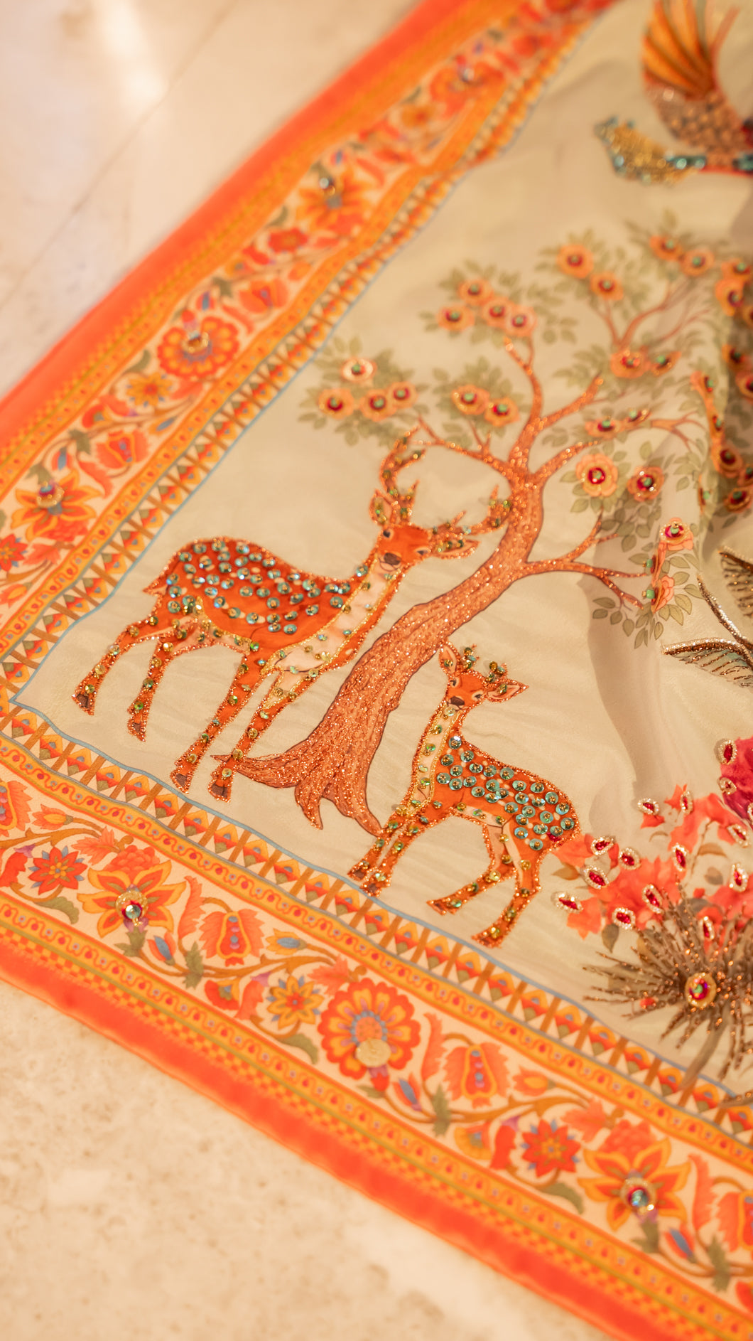 Vashah Mehraab - Hand Embroidered Raw Silk Shawl - Shopping Karado