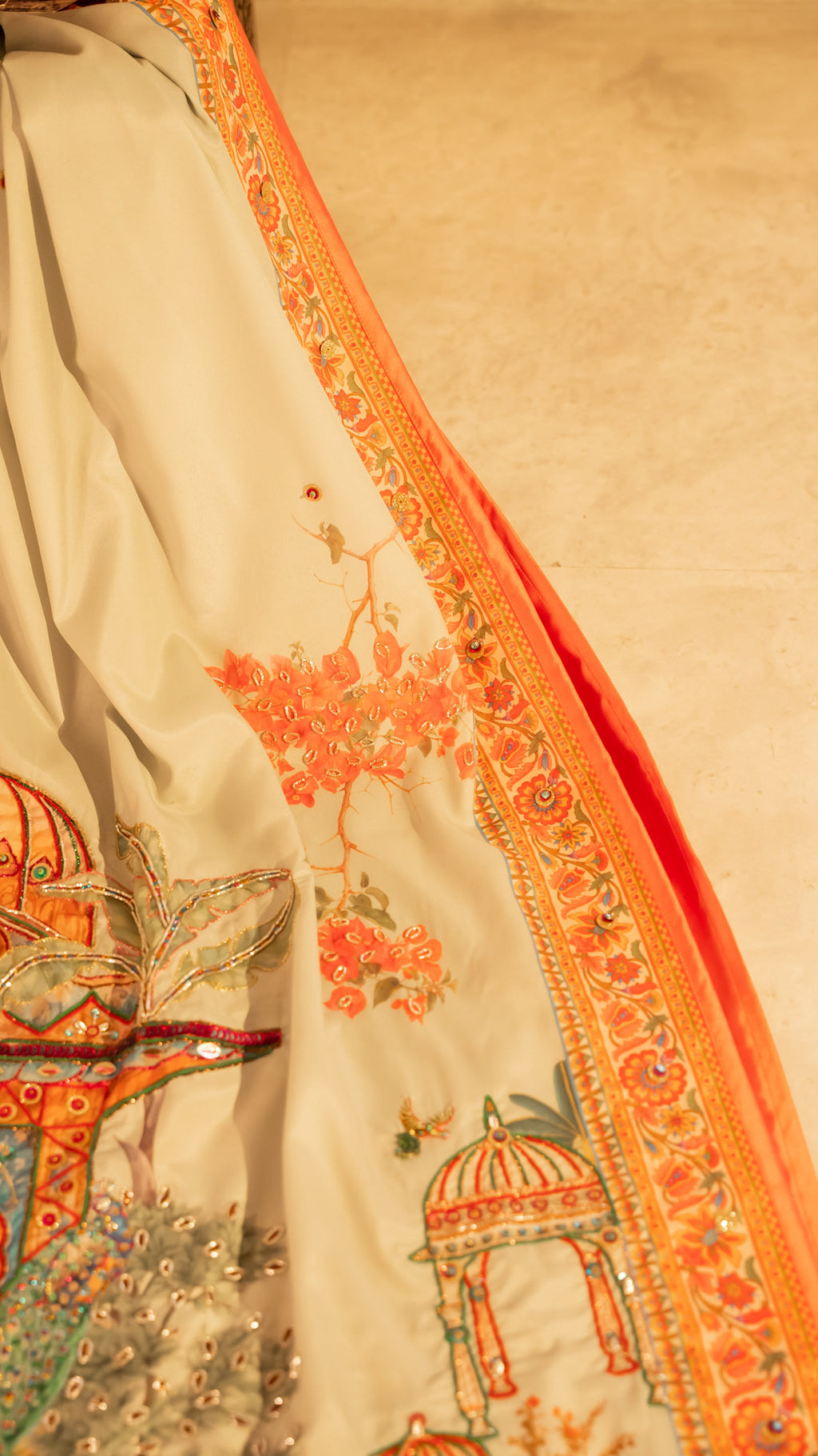 Buy Mehraab Online - Vashah Handcrafted Shawl - Shopping Karado