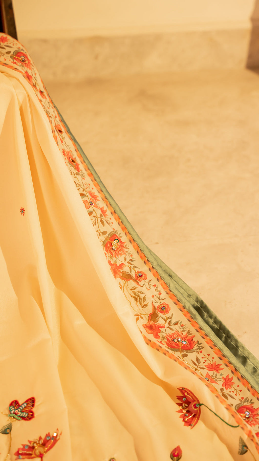 Mehraab Detail View - Luxury Pakistani Shawl - shoppingkarado.com