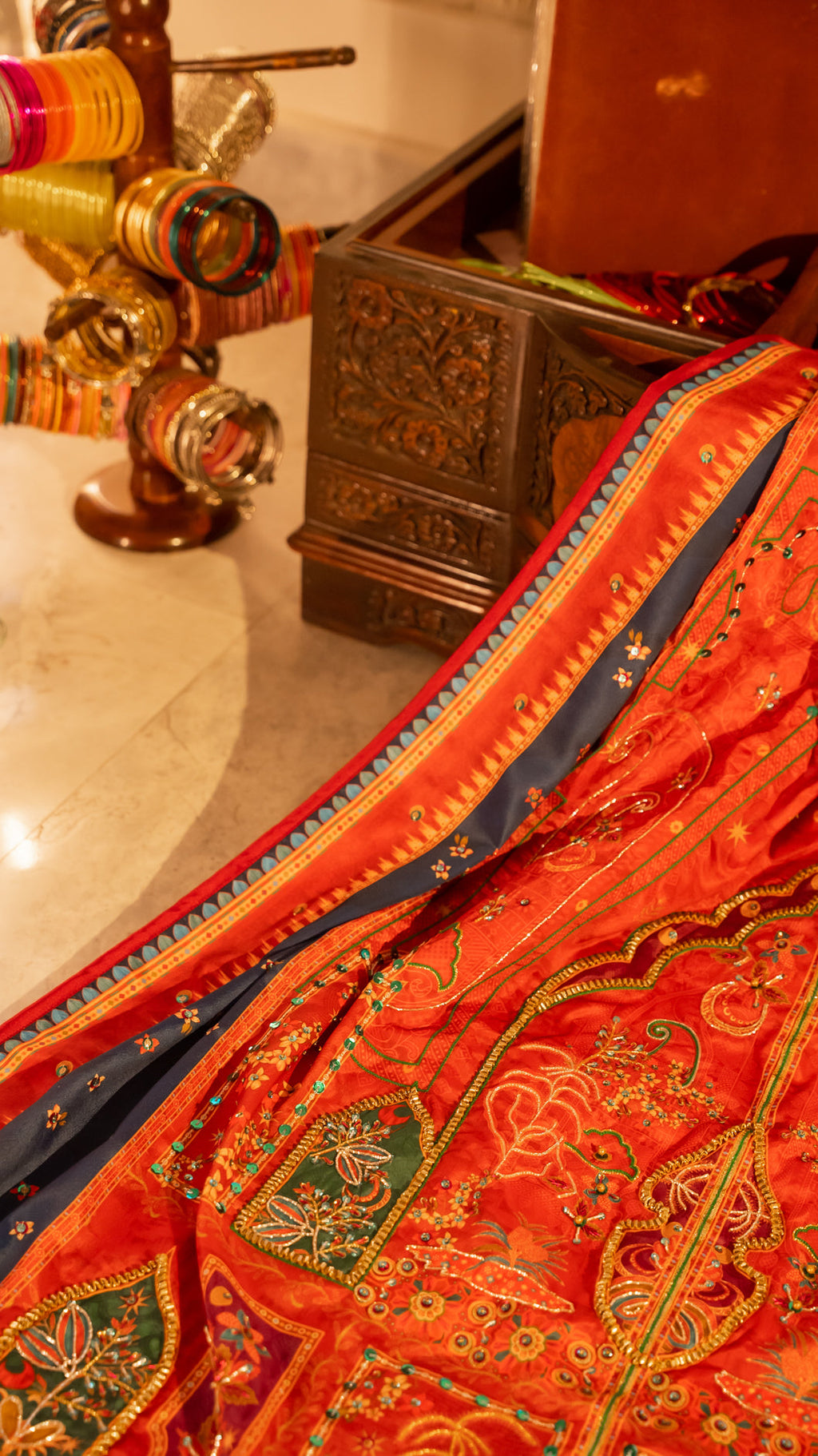 Buy Saawan Online - Vashah Handcrafted Shawl - Shopping Karado