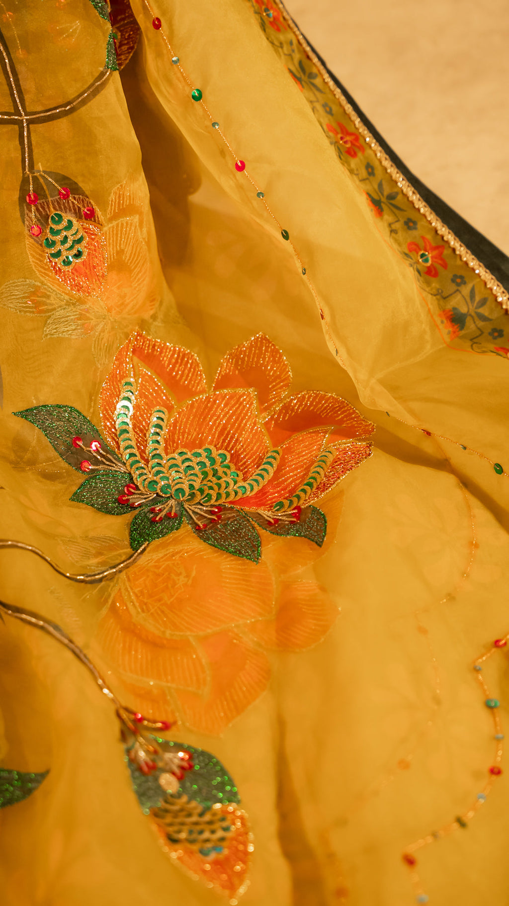 Buy Gulnaar Online - Vashah Handcrafted Shawl - Shopping Karado