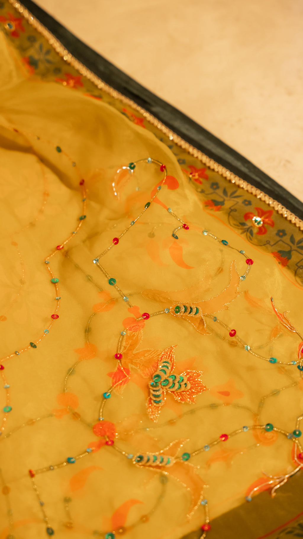 Vashah Gulnaar - Hand Embroidered Organza Shawl - Shopping Karado