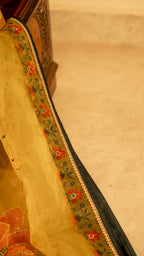Vashah Gulnaar - Hand Embroidered Organza Shawl - Shopping Karado