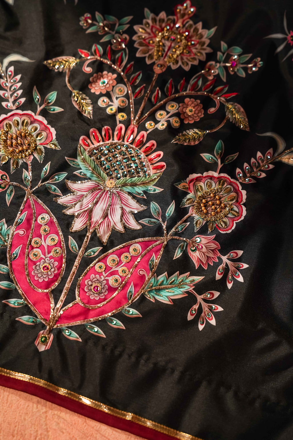 Vashah Shabaab - Hand Embroidered Raw Silk Shawl - Shopping Karado