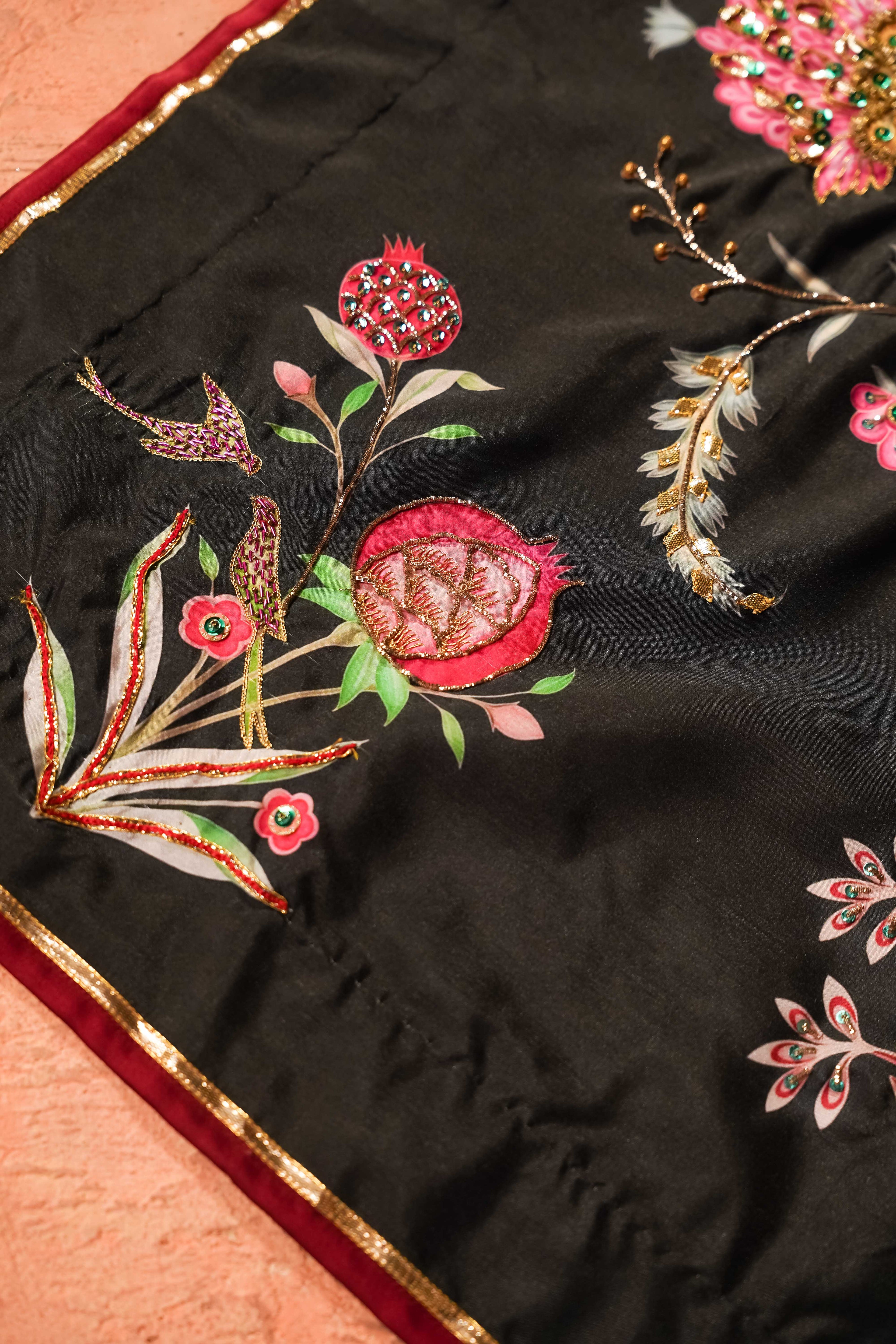 Shabaab Detail View - Luxury Pakistani Shawl - shoppingkarado.com