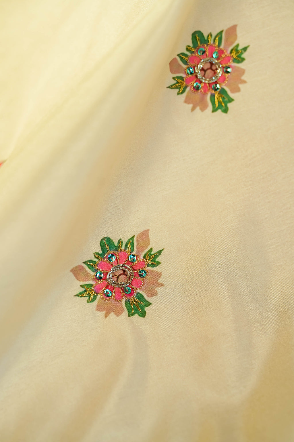 JHARONKA Detail View - Luxury Pakistani Shawl - shoppingkarado.com