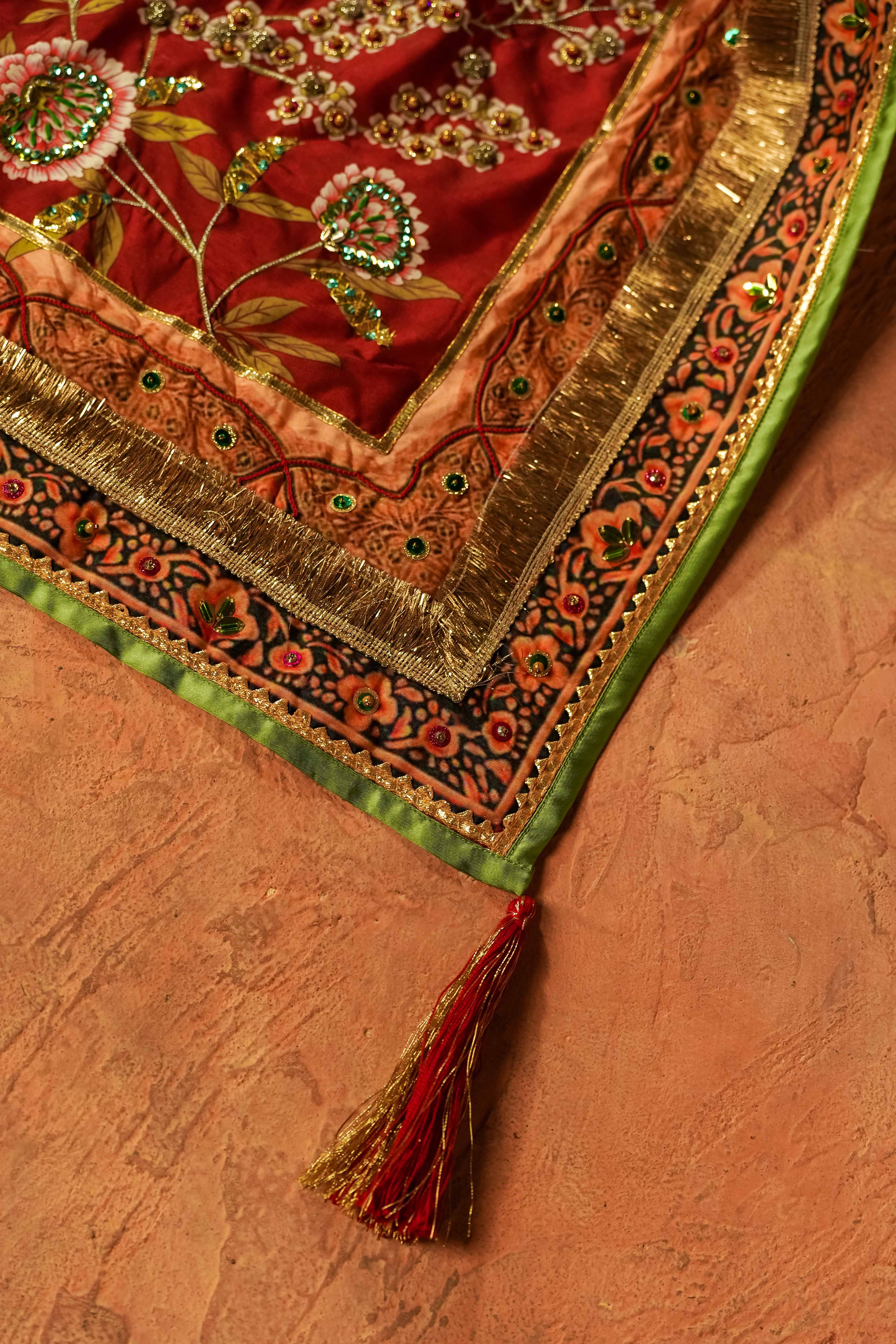 Vashah Laali - Hand Embroidered Raw Silk Shawl - Shopping Karado