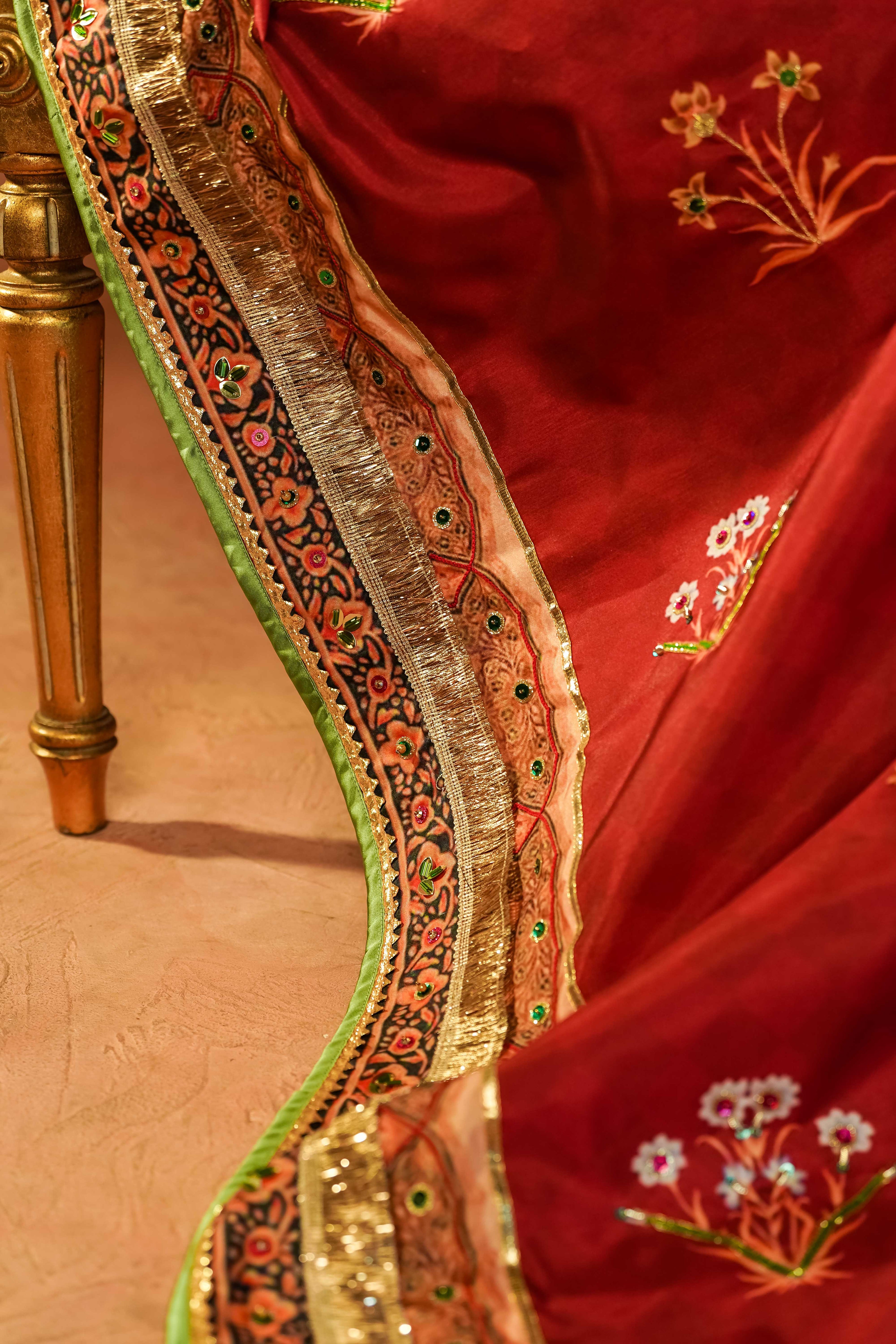 Vashah Laali - Hand Embroidered Raw Silk Shawl - Shopping Karado