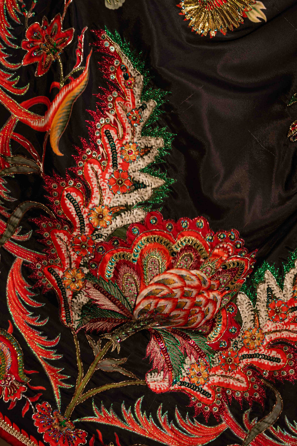 Vashah Sitara - Hand Embroidered Raw Silk Shawl - Shopping Karado