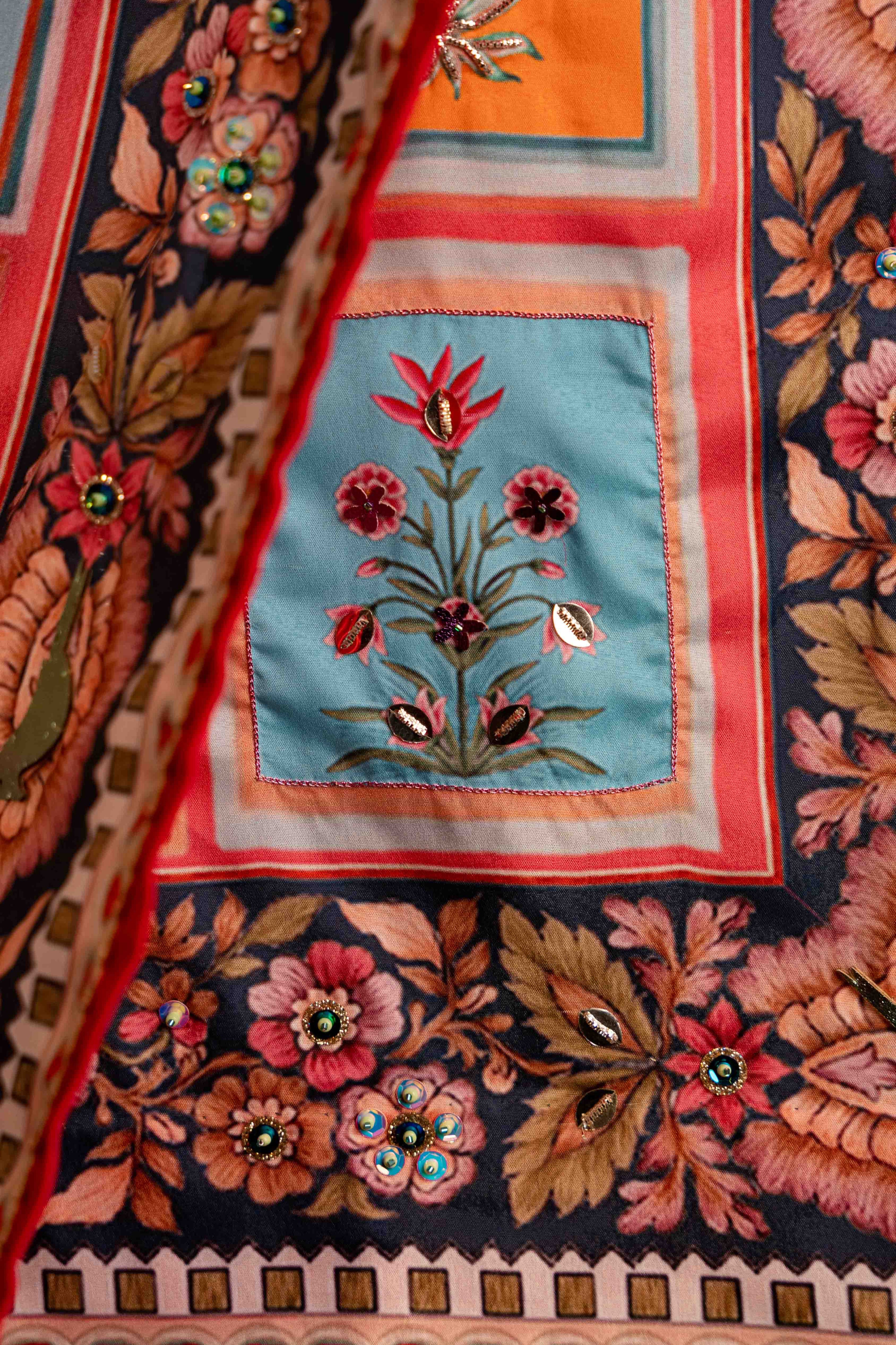 Gul-e-Zar - Handcrafted Raw Silk Shawl by Vashah - Shopping Karado