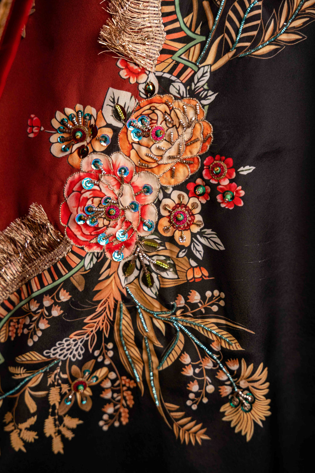 Buy Bahar-e-Gul Online - Vashah Handcrafted Shawl - Shopping Karado
