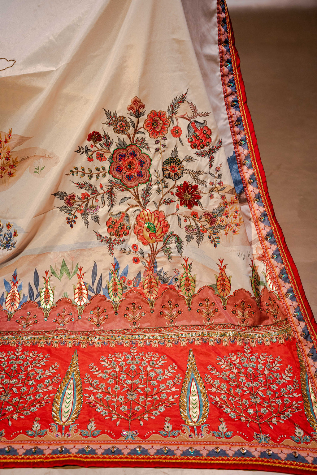 Buy Rangreza Online - Vashah Handcrafted Shawl - Shopping Karado