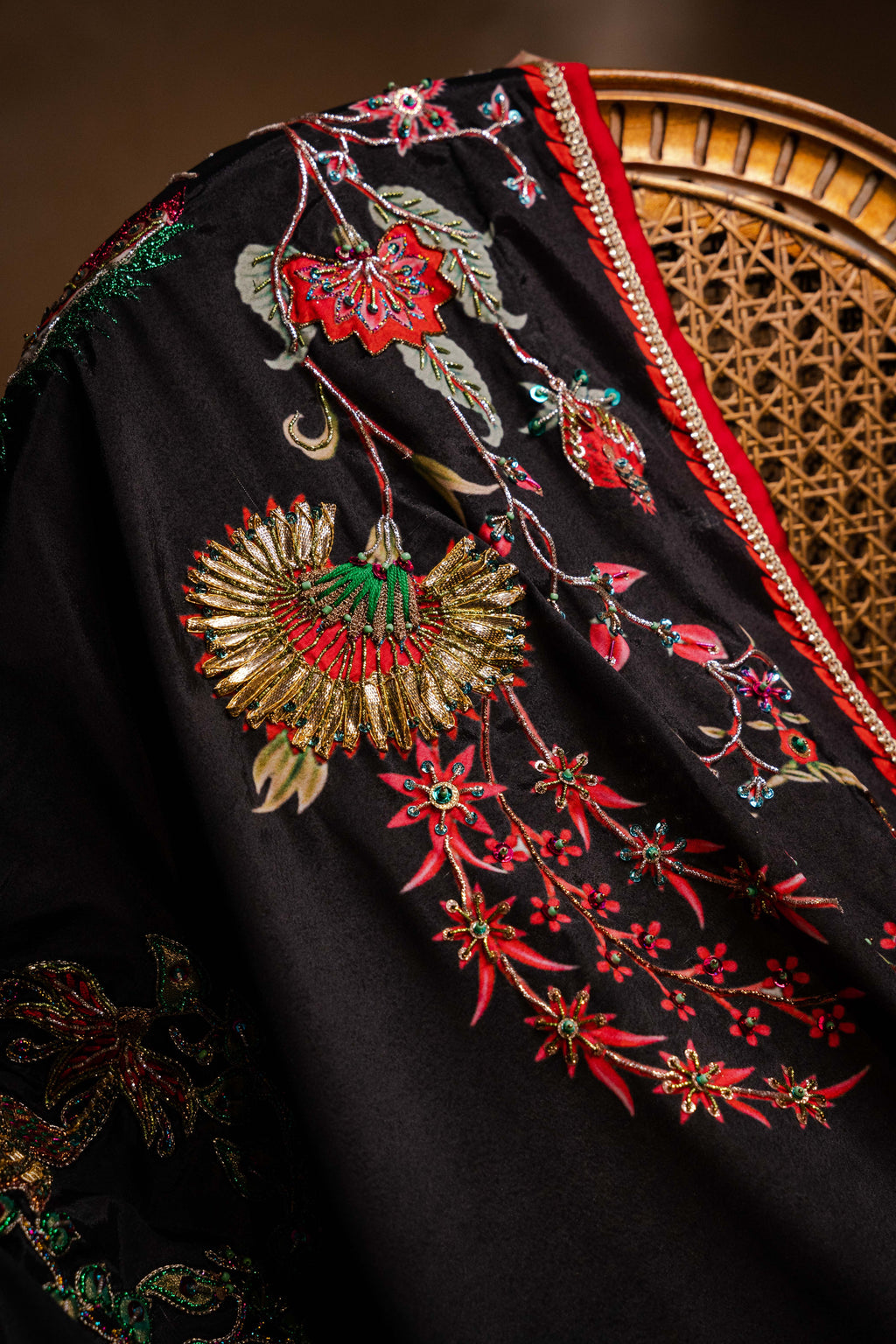 Vashah Sitara - Hand Embroidered Raw Silk Shawl - Shopping Karado
