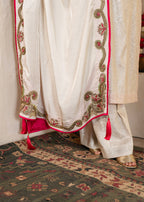 Amber Shawl Detail View - Luxury Pakistani Shawl - shoppingkarado.com