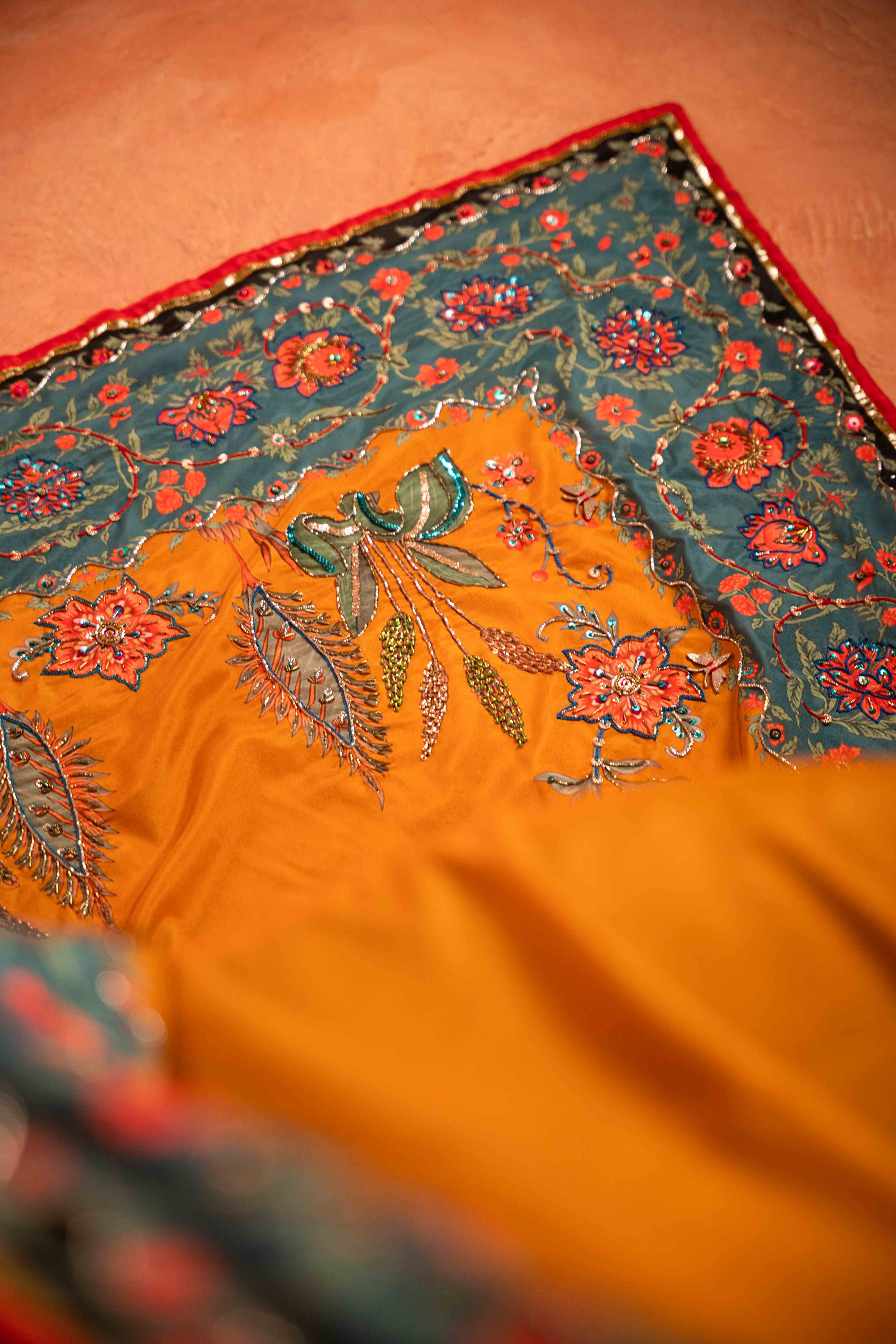 Buy Rang Mahal Online - Vashah Handcrafted Shawl - Shopping Karado