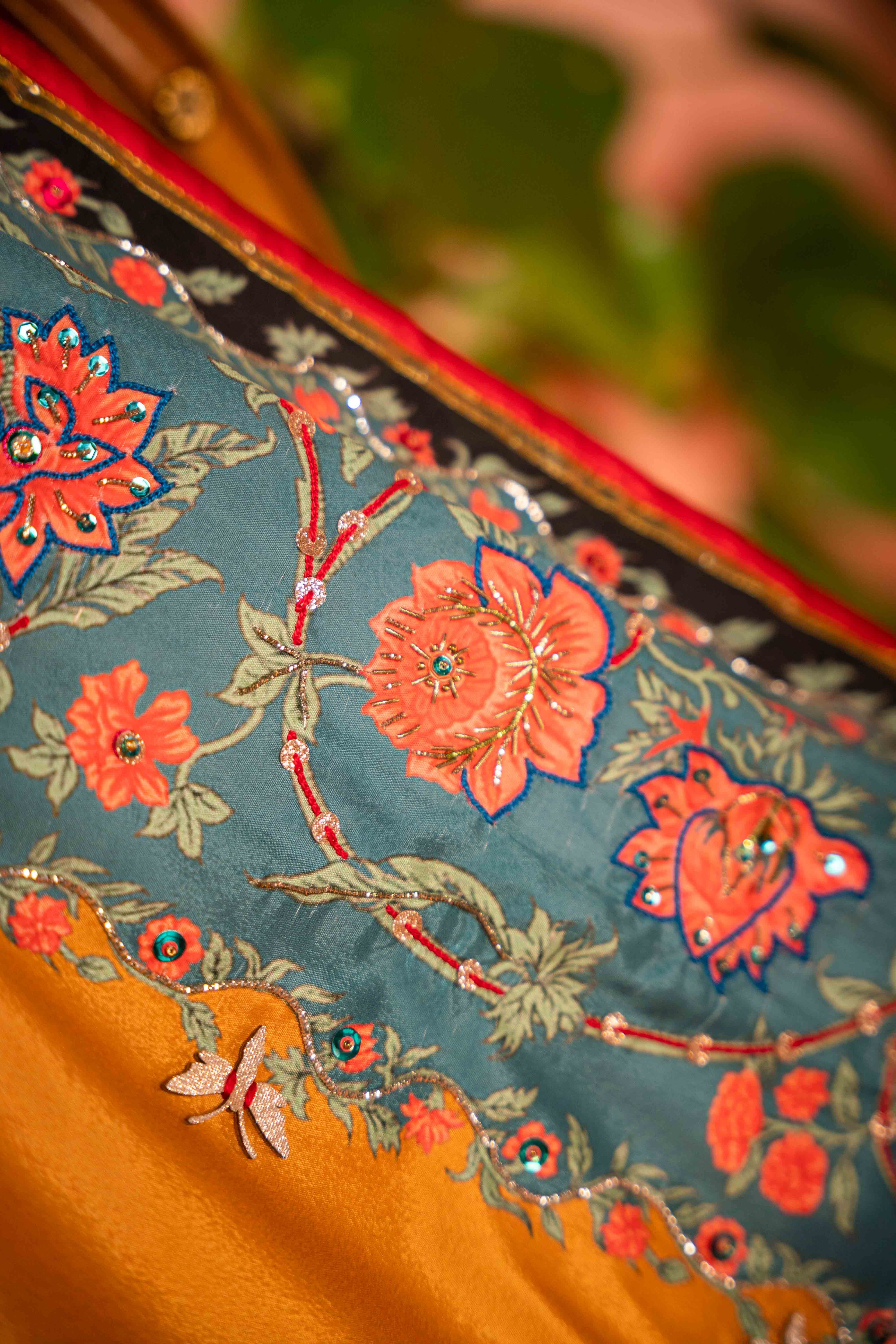 Rang Mahal Detail View - Luxury Pakistani Shawl - shoppingkarado.com