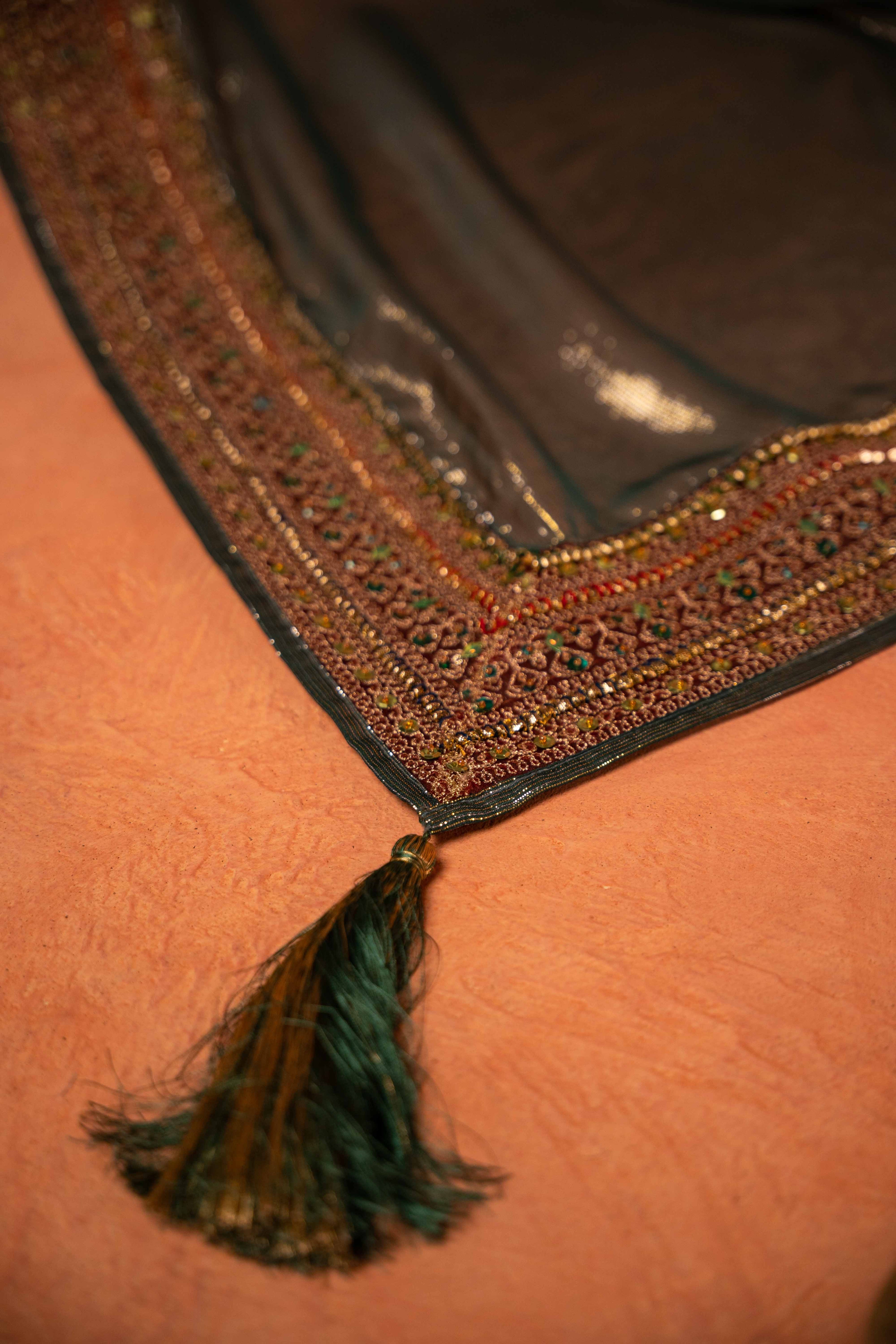 Buy Gul Bano Shawl (Green) Online - Vashah Handcrafted Shawl - Shopping Karado