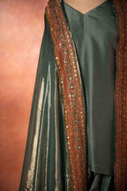 Gul Bano Shawl (Green) - Handcrafted Luxury Fabric Shawl by Vashah - Shopping Karado