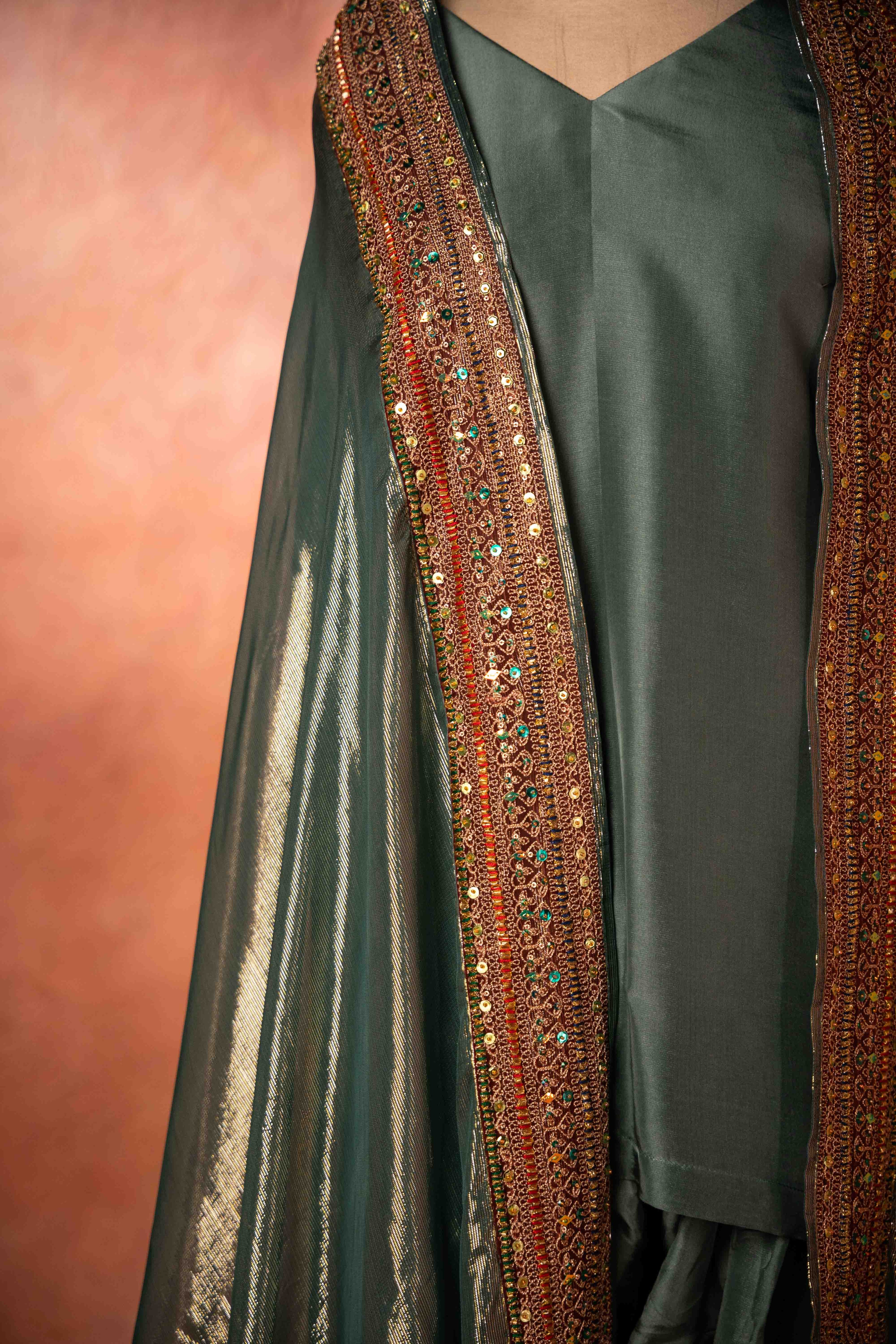 Gul Bano Shawl (Green) - Handcrafted Luxury Fabric Shawl by Vashah - Shopping Karado