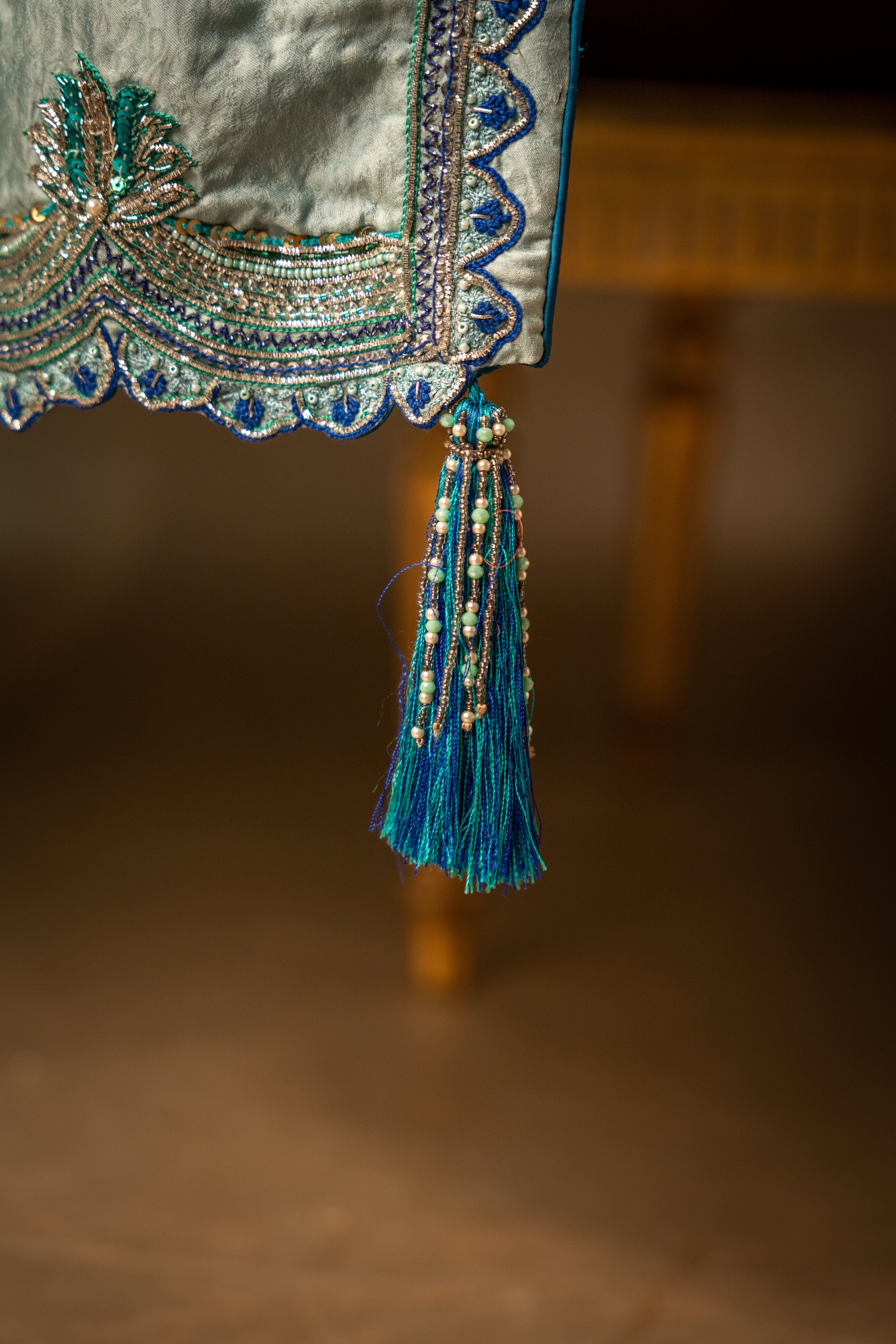 Jal Tassels - Handcrafted Luxury Fabric Shawl by Vashah - Shopping Karado