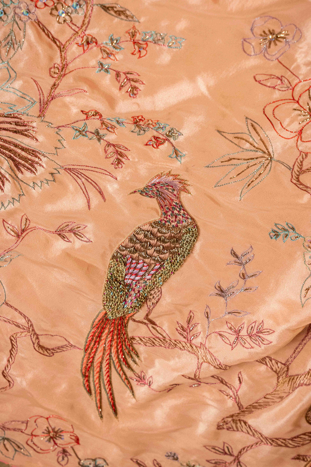 Vashah Fakhta - Hand Embroidered Raw Silk Shawl - Shopping Karado