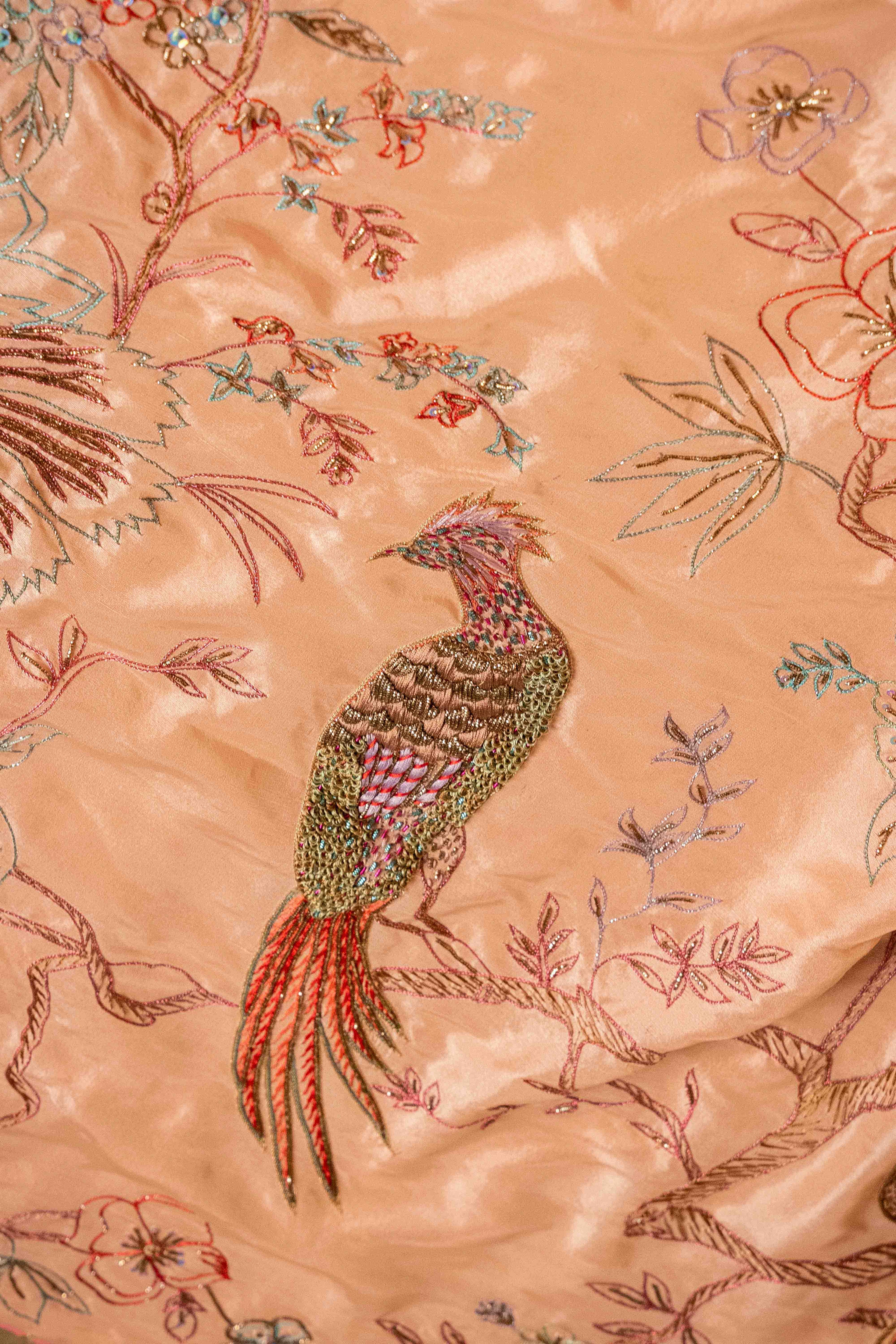 Vashah Fakhta - Hand Embroidered Raw Silk Shawl - Shopping Karado