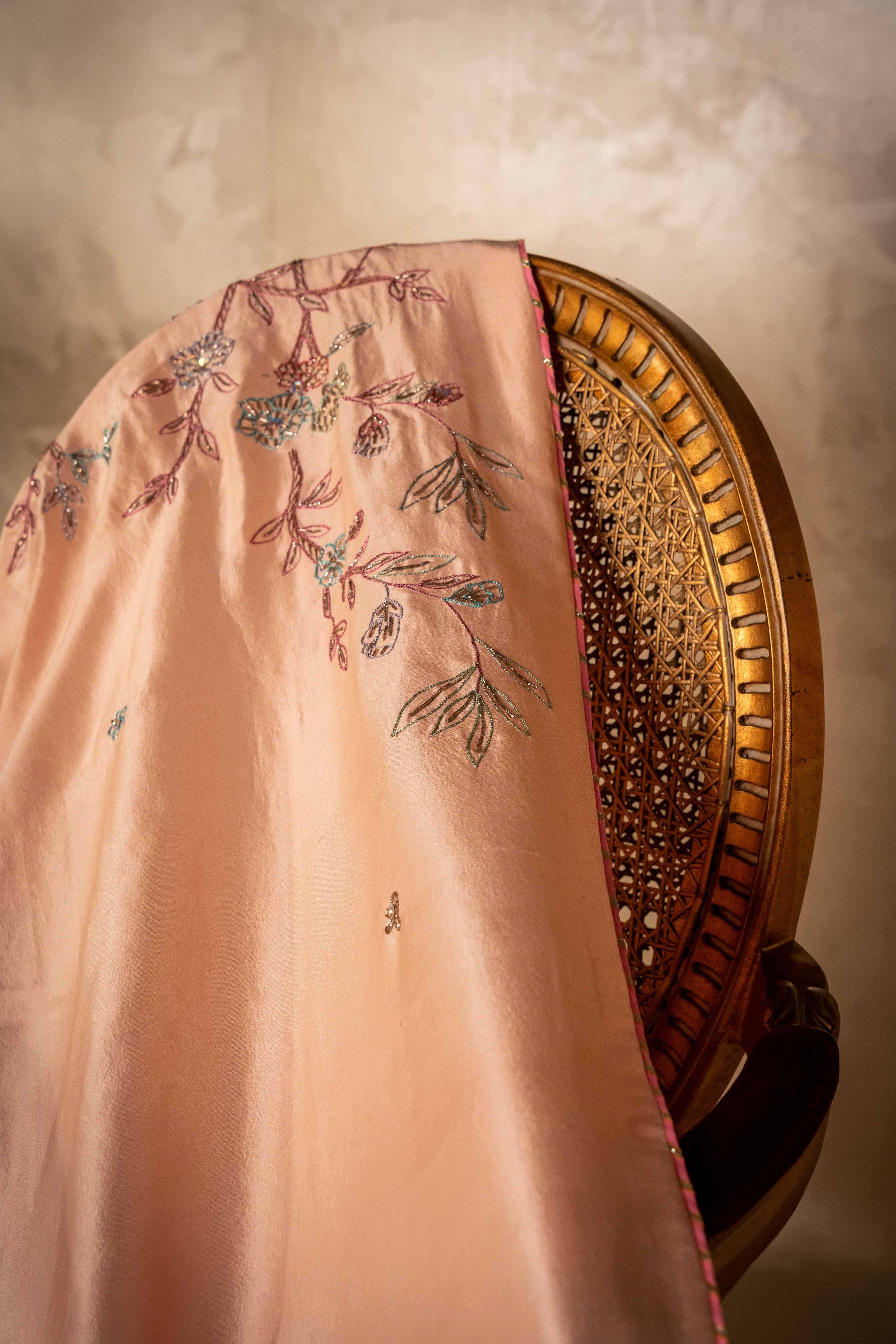 Fakhta Detail View - Luxury Pakistani Shawl - shoppingkarado.com
