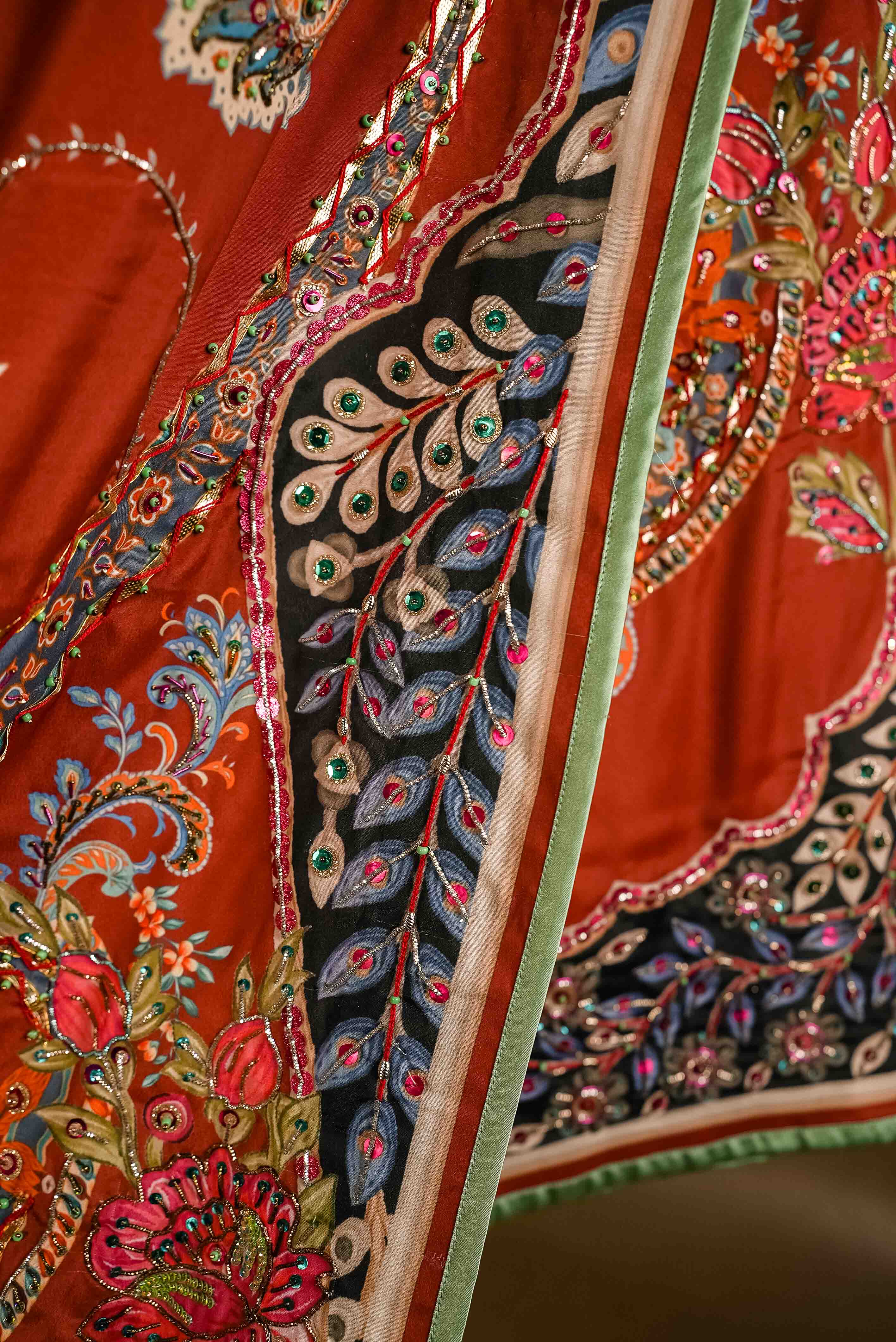 Sunehri Mitti Detail View - Luxury Pakistani Shawl - shoppingkarado.com