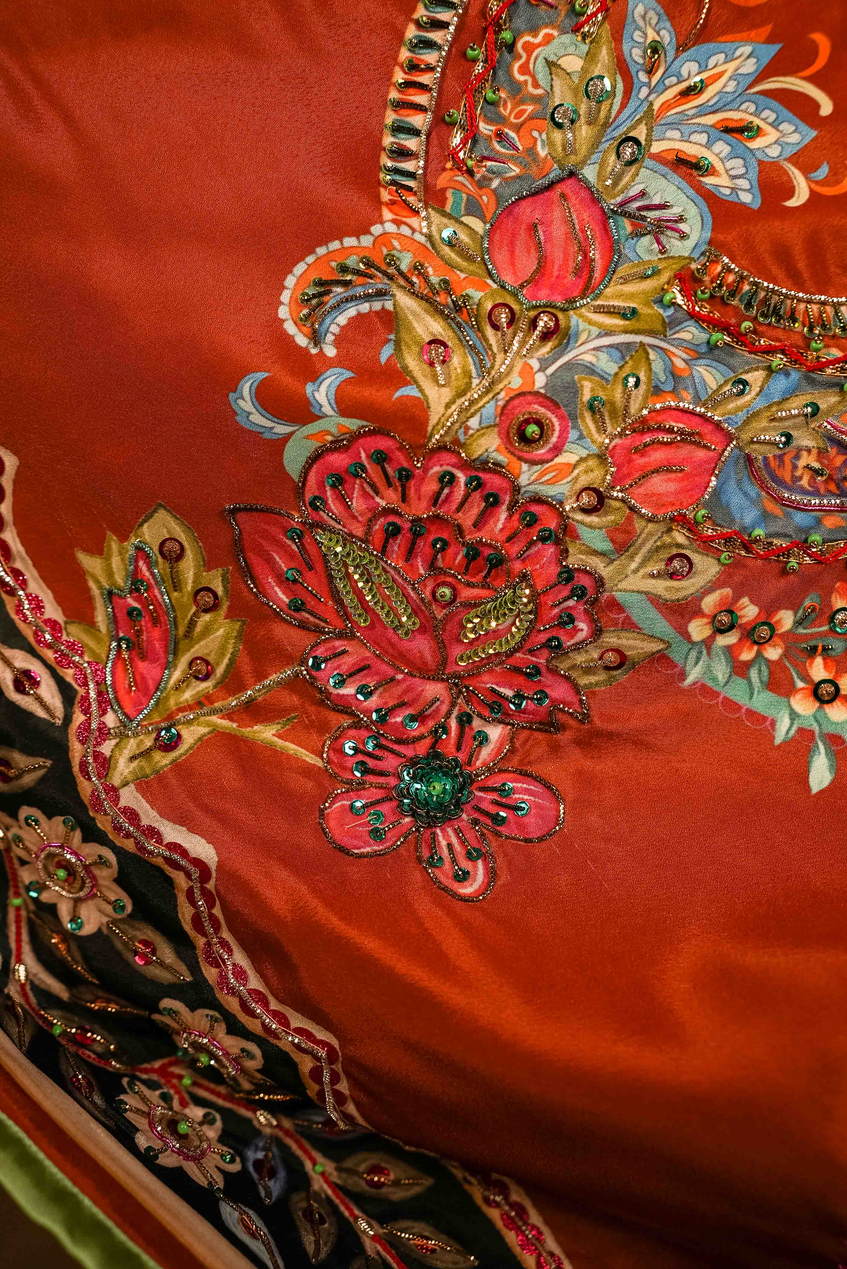 Buy Sunehri Mitti Online - Vashah Handcrafted Shawl - Shopping Karado