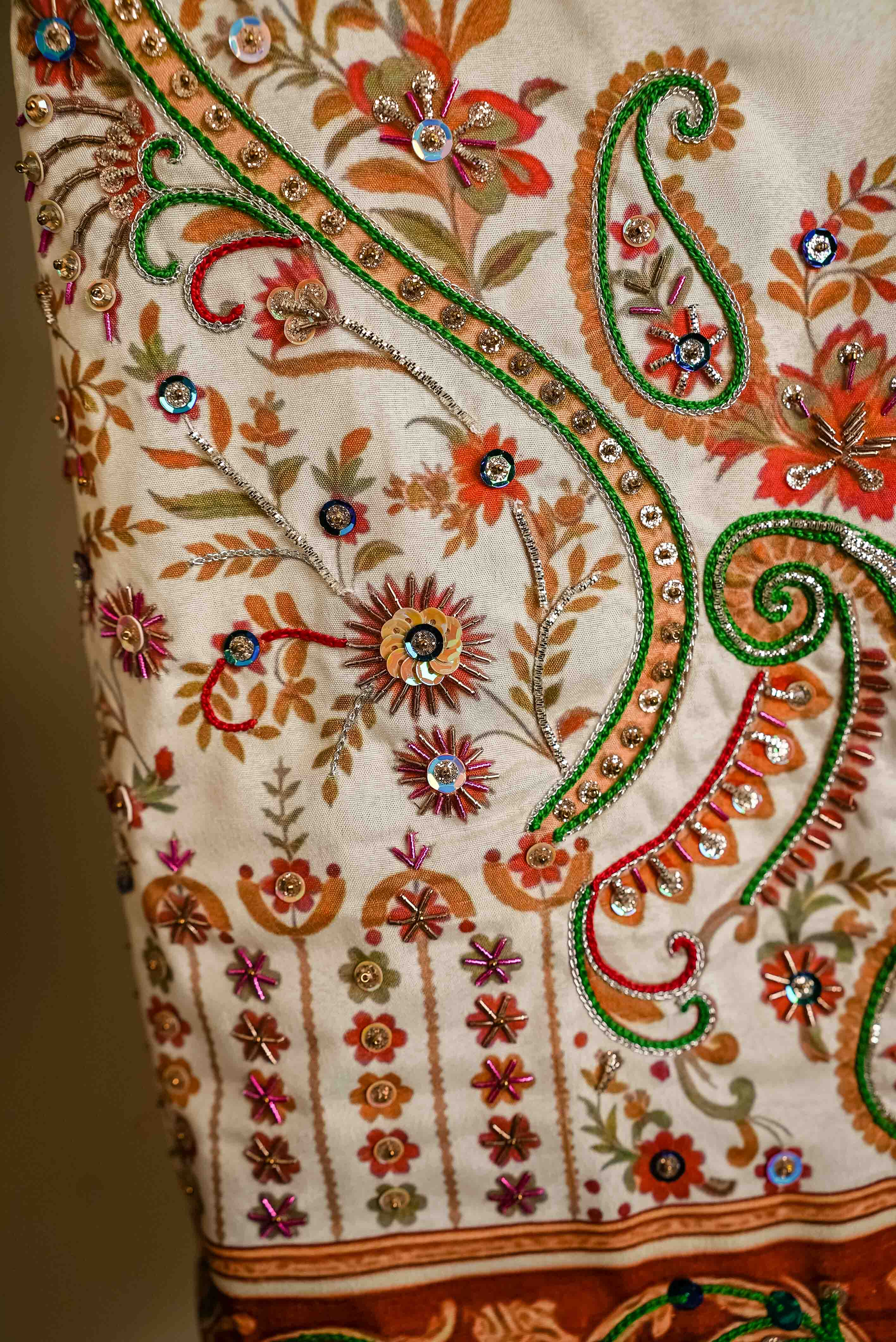 Amaranth Bagh Detail View - Luxury Pakistani Shawl - shoppingkarado.com